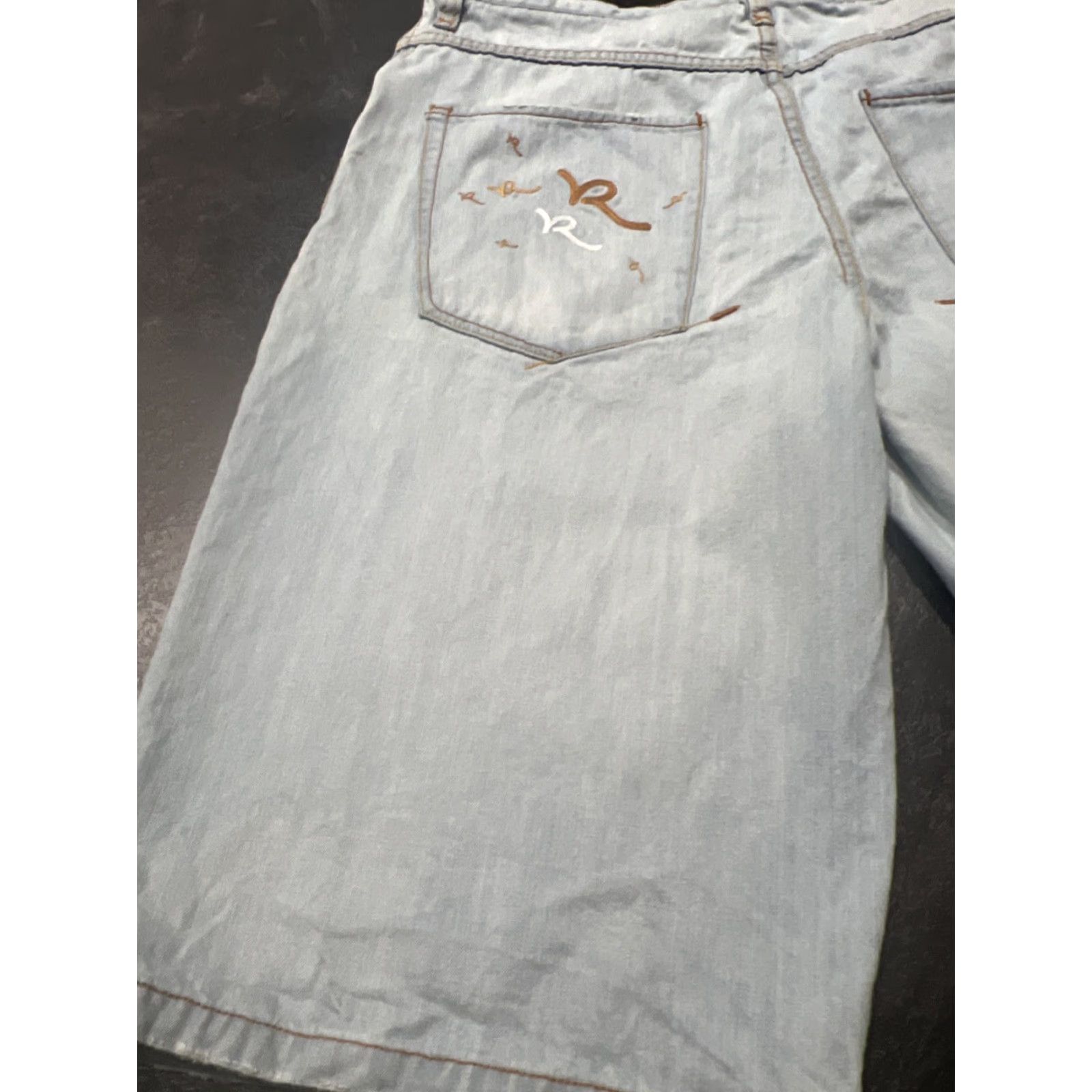 Rocawear VINTAGE Rocawear Bermuda Shorts Mens 38 Light Denim Baggy 90s Grunge Blue Cotton Polyester Embroidered Casual Mens Size US 38 / EU 54 - 2 Thumbnail