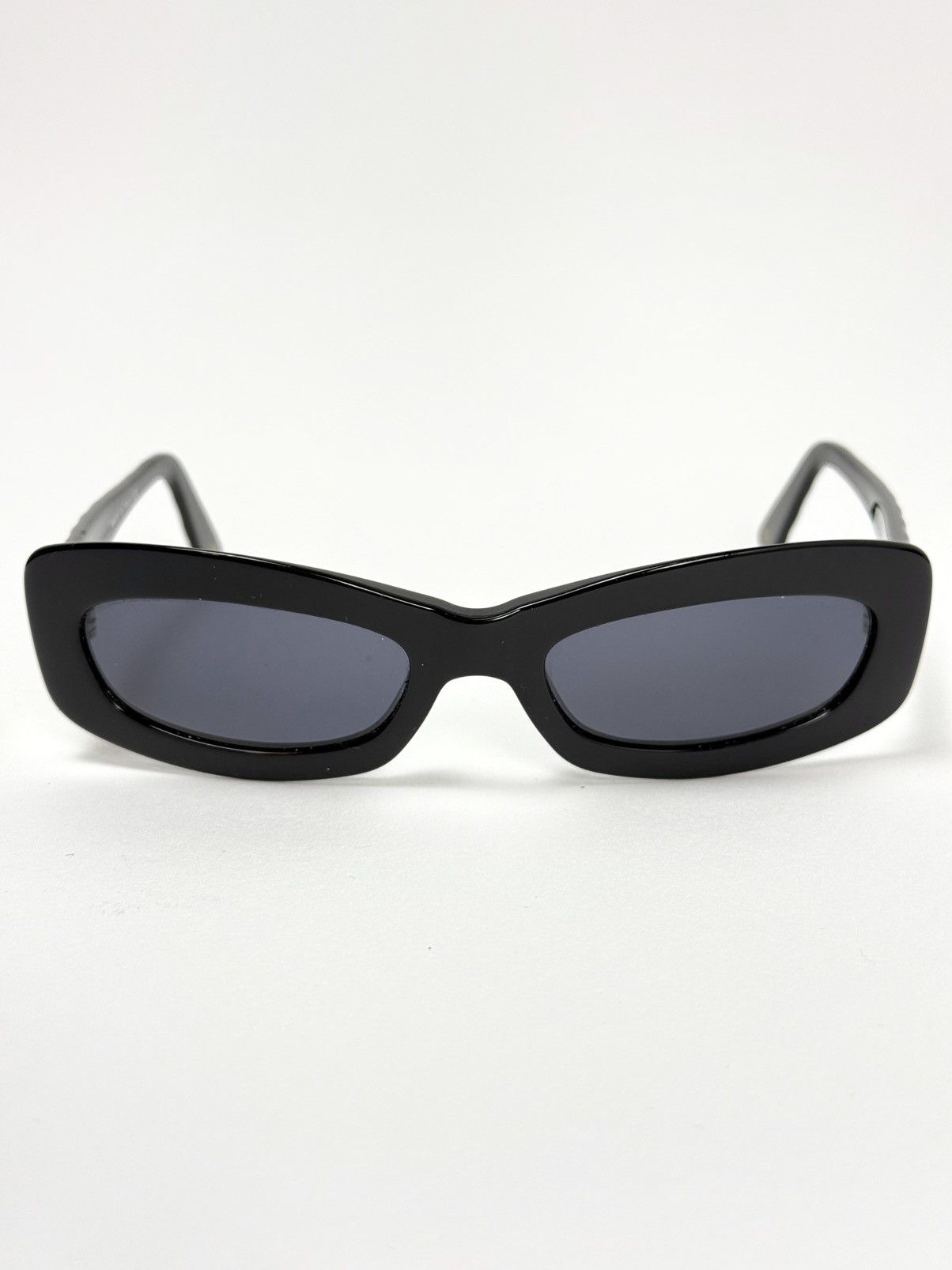 Chanel VINTAGE CHANEL BLACK SUNGLASSES Size ONE SIZE - 2 Thumbnail