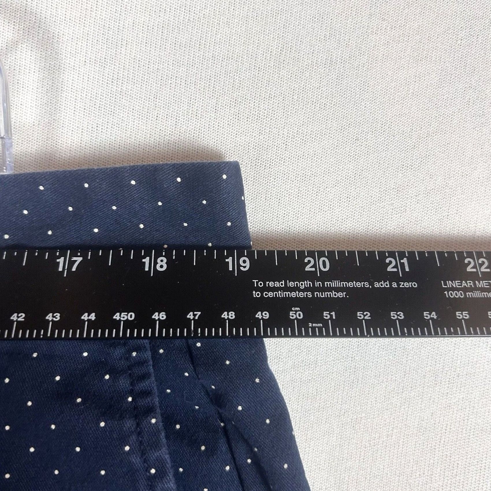 Old Navy Old Navy Shorts Slim Polka Dot Mens 36 Chino Casual Cotton Spandex Mid Rise Inseam 10in Size US 36 / EU 52 - 5 Thumbnail