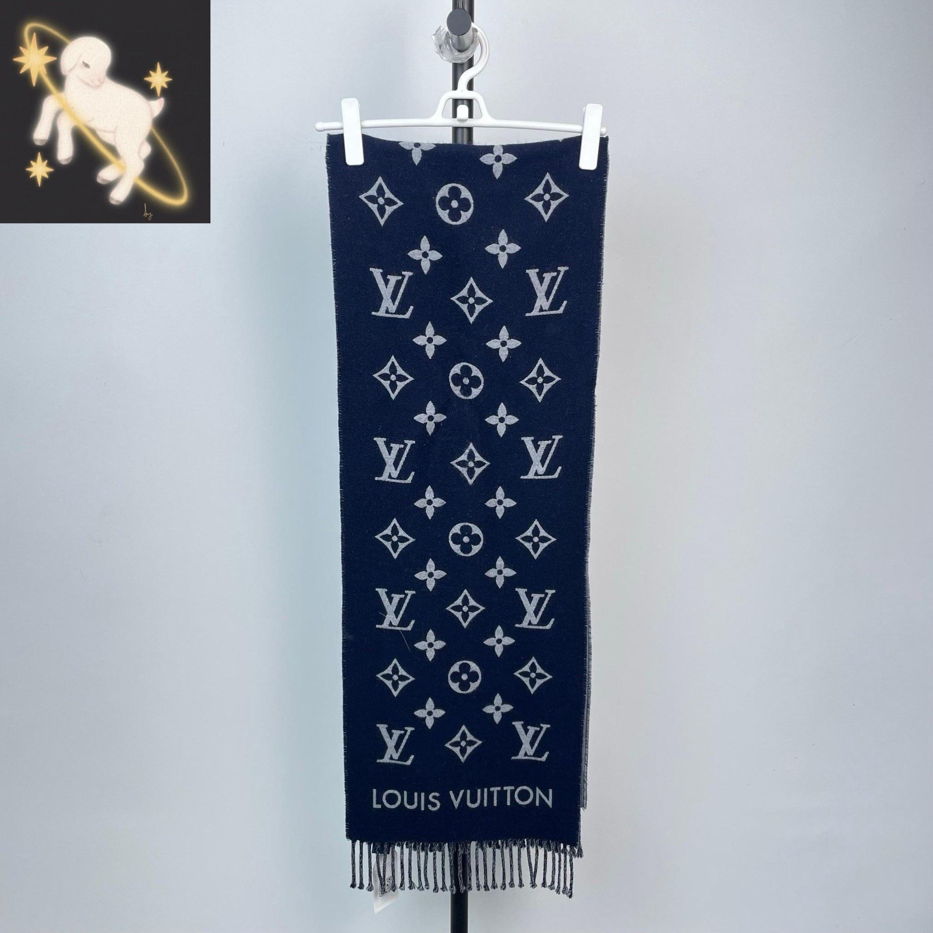 Louis Vuitton Louis Vuitton Blue Scarf 34 Men Size ONE SIZE - 1 Thumbnail