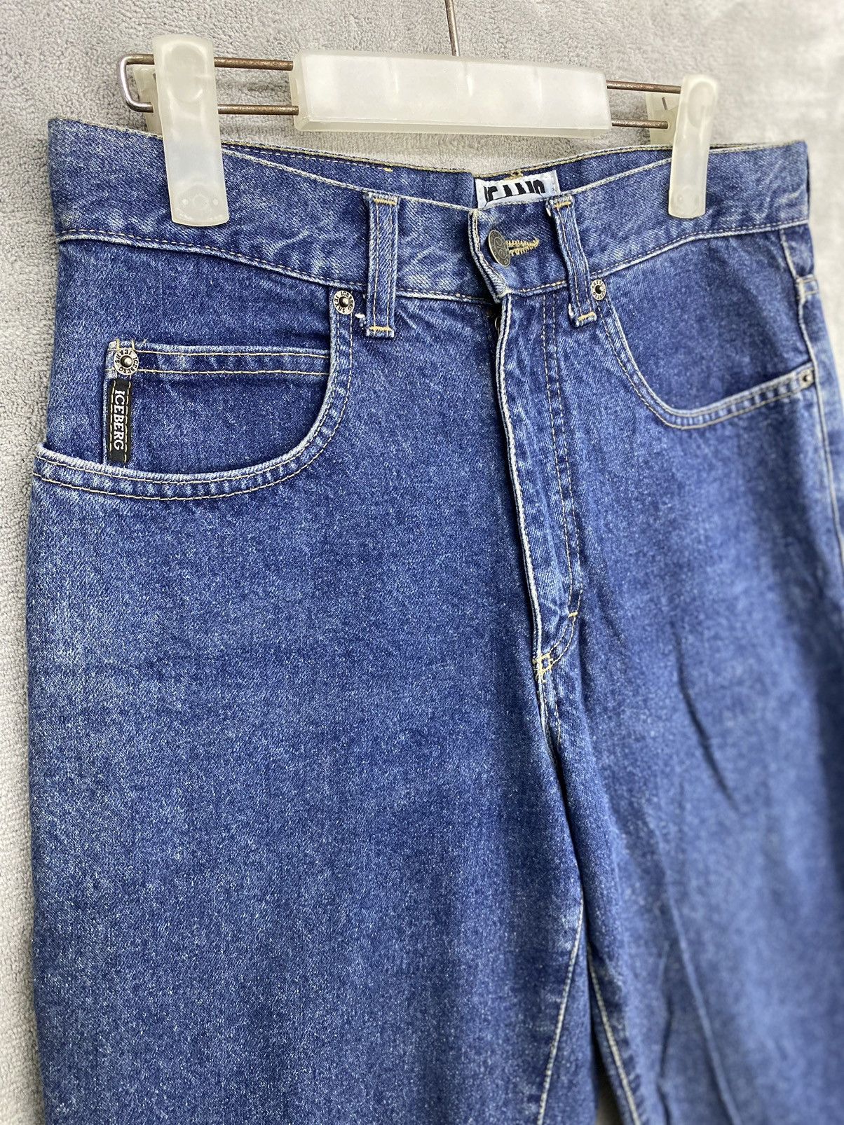 Iceberg Vtg ICEBERG SNOOPY PALE DENIM CLASSIC CUT MADE IN ITALY Size US 30 / EU 46 - 4 Thumbnail