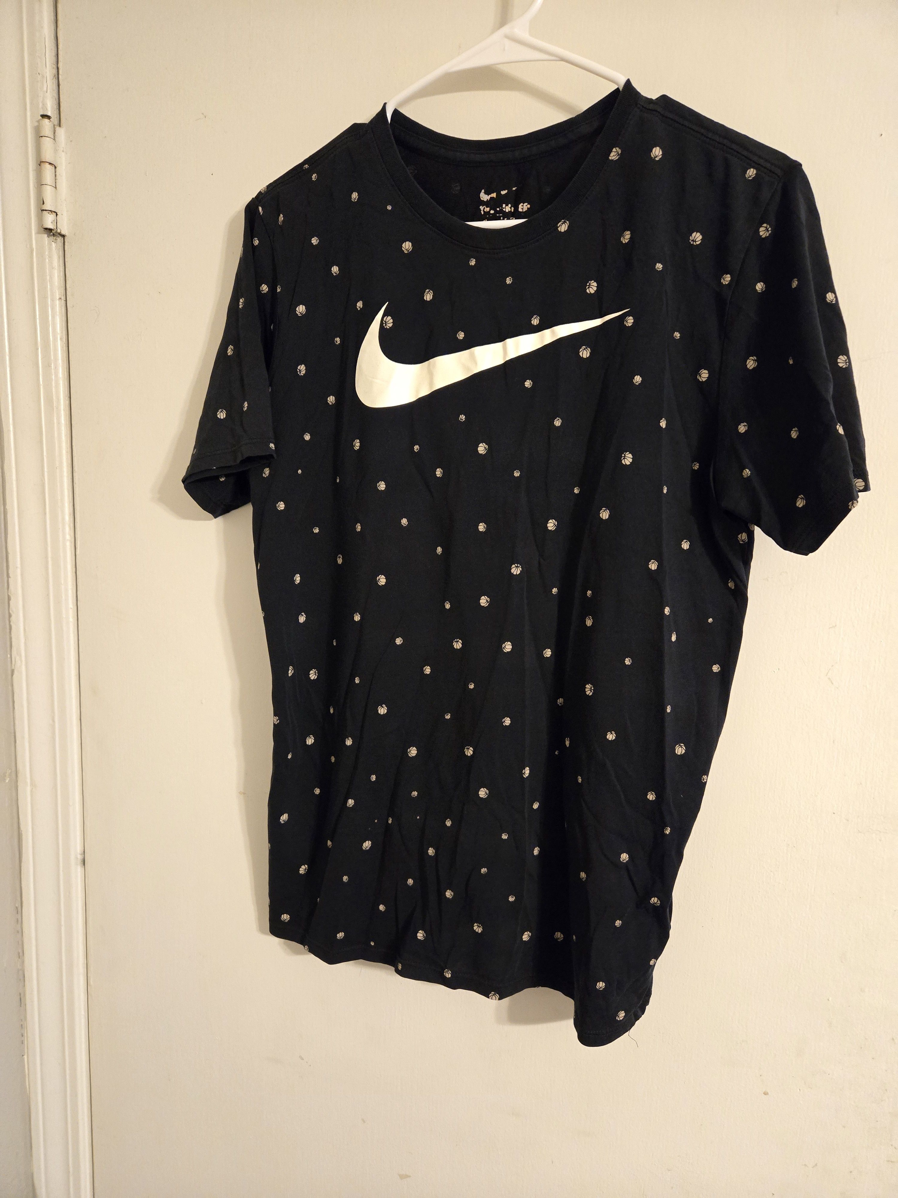 Nike Nike Basketball All-Over Design Tee Size US M / EU 48-50 / 2 - 1 Thumbnail