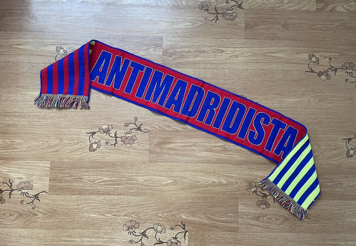 Vintage Antimadridista FC Barcelona Football scarf