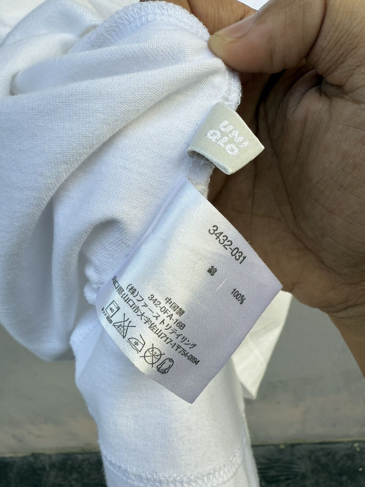 Futura × Japanese Brand × Vintage Vintage 2000s Futura Laboratories x Uniqlo Tee Size US M / EU 48-50 / 2 - 8 Thumbnail