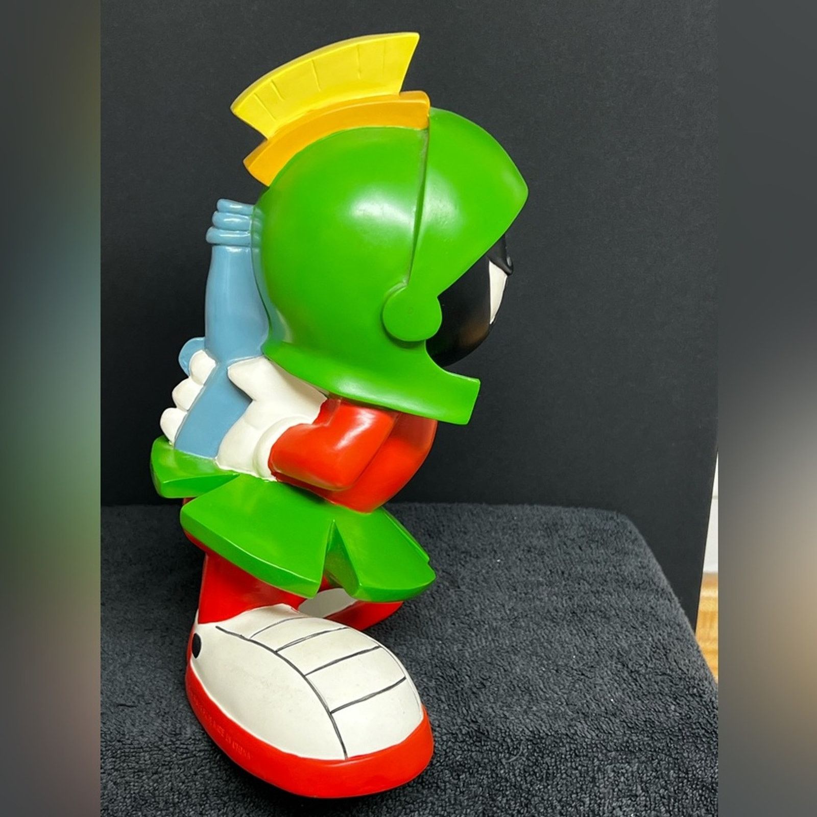 Warner Bros Marvin the Martian 12” Statue Looney Tunes Store Exclusive Size ONE SIZE - 3 Thumbnail