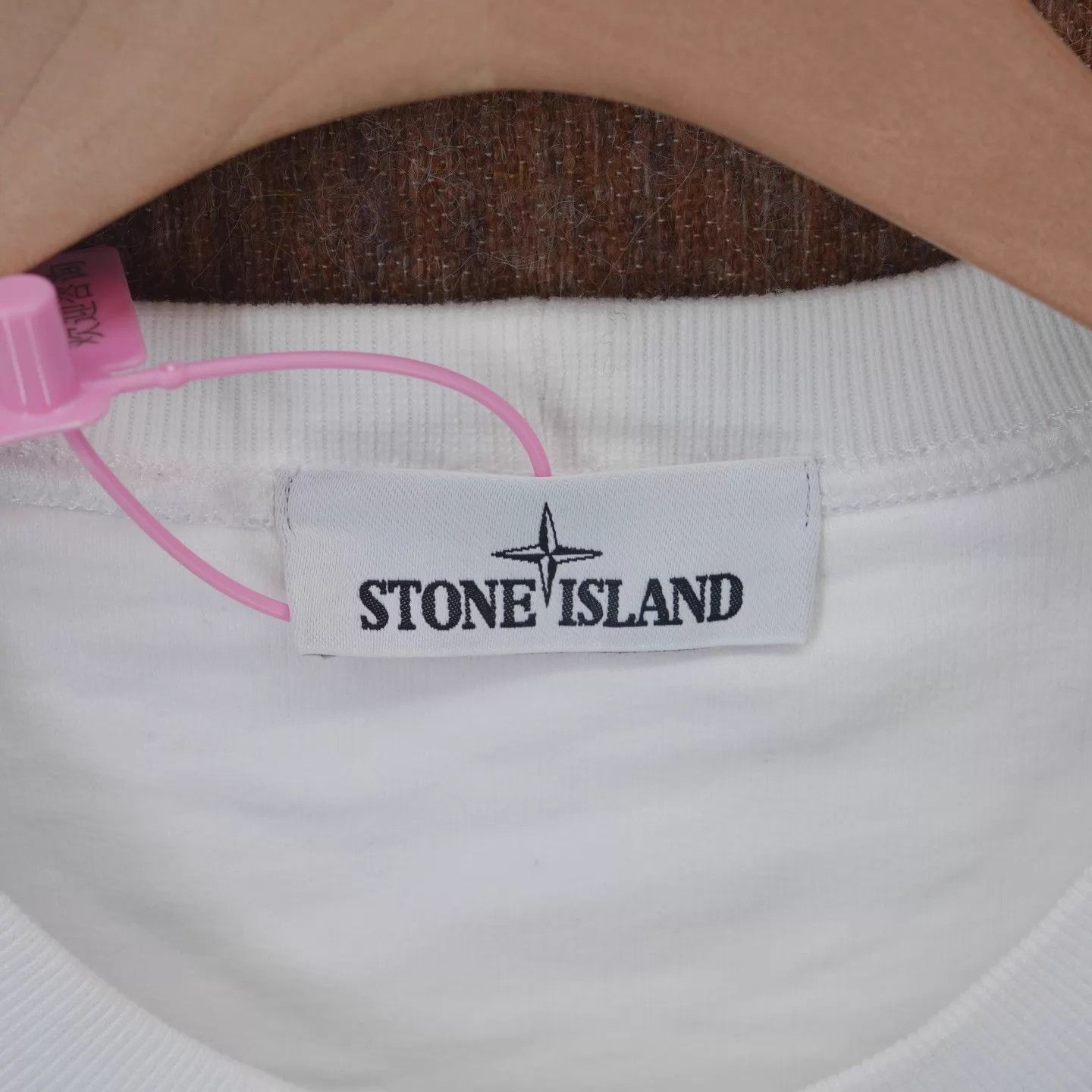 Stone Island STONE ISLAND Compass Embroidered Crewneck Wht L 99 DM1706 Size US L / EU 52-54 / 3 - 4 Thumbnail