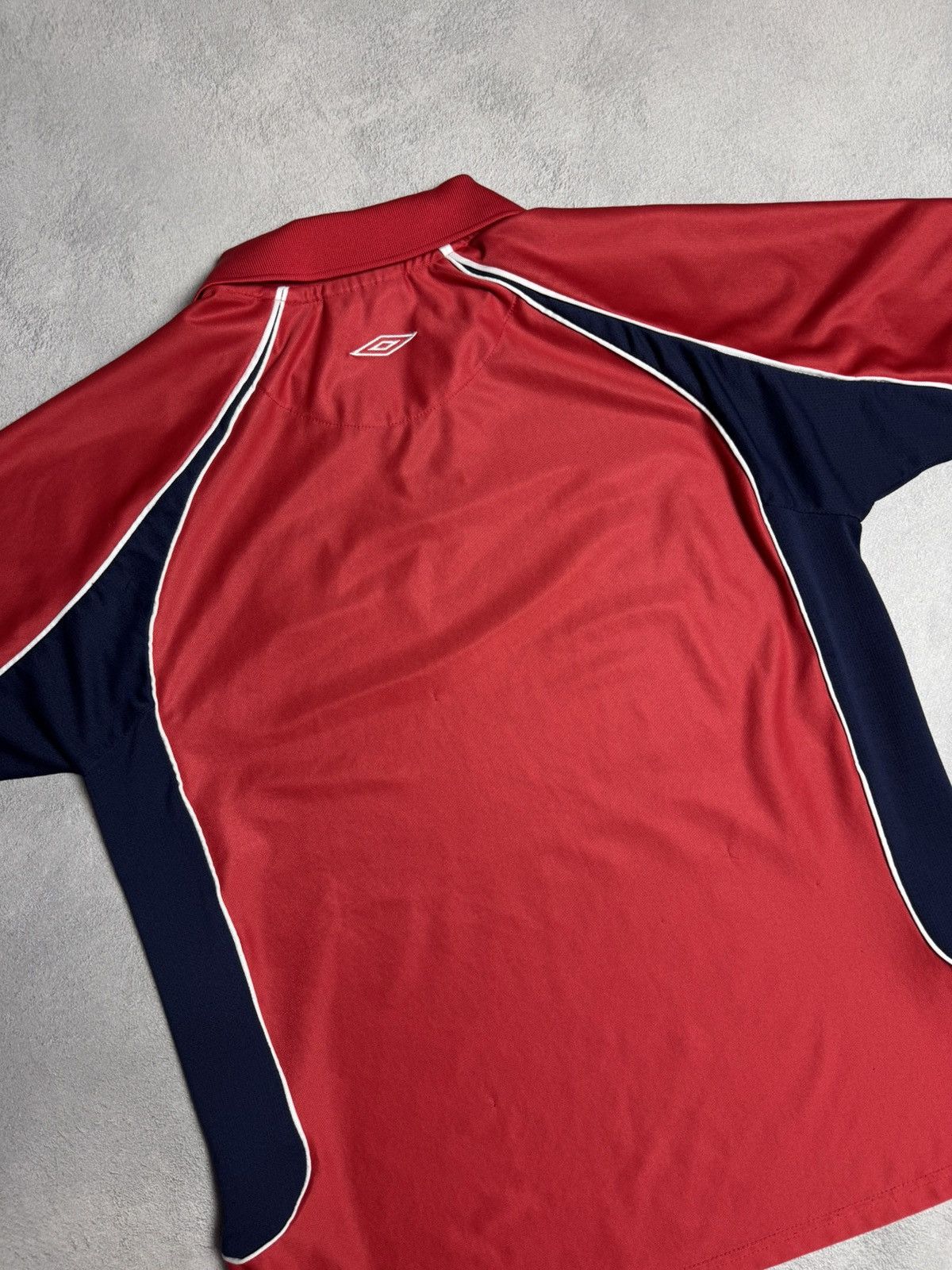 Umbro England 2000 2001 Training Shirt Soccer Jersey Umbro Vintage Size US L / EU 52-54 / 3 - 7 Thumbnail