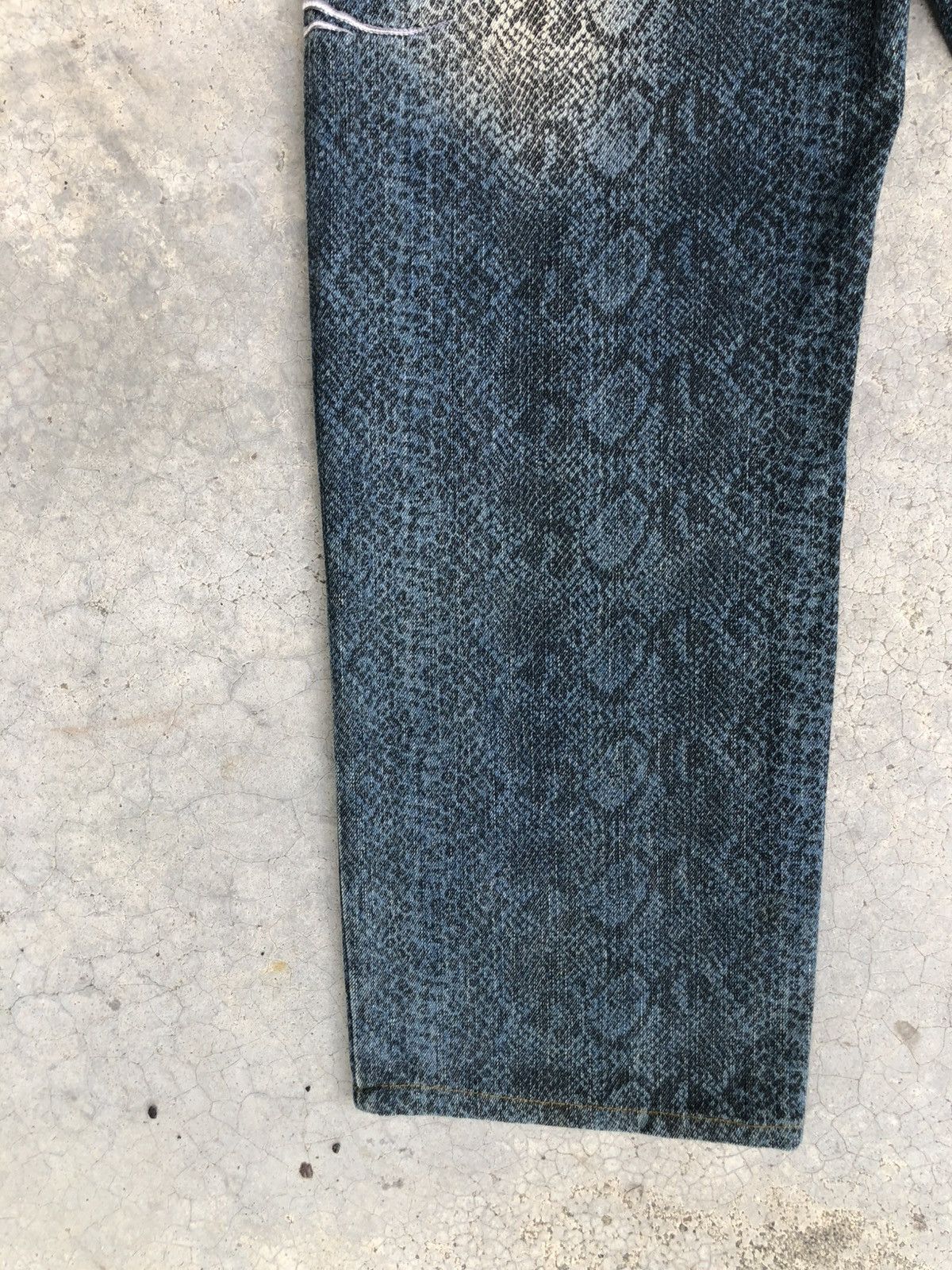 Karakuri Tamashii Karakuri Tamashii Embroidered Snake Skin Size US 32 / EU 48 - 13 Thumbnail