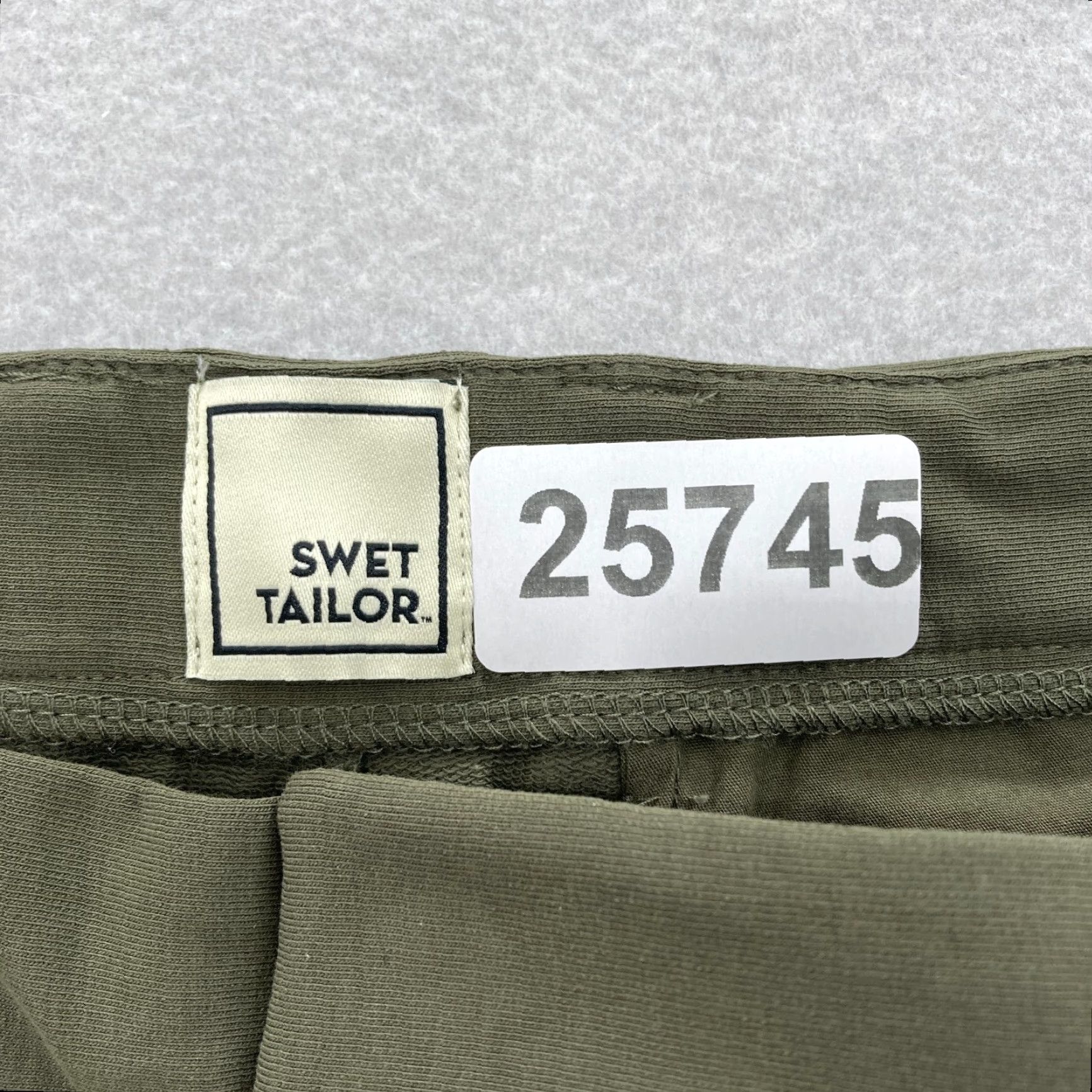 Vintage Swet Tailor Everyday Chino Shorts Mens 36 Army Green Stretch Casual Athletic NWT Size US 36 / EU 52 - 5 Thumbnail