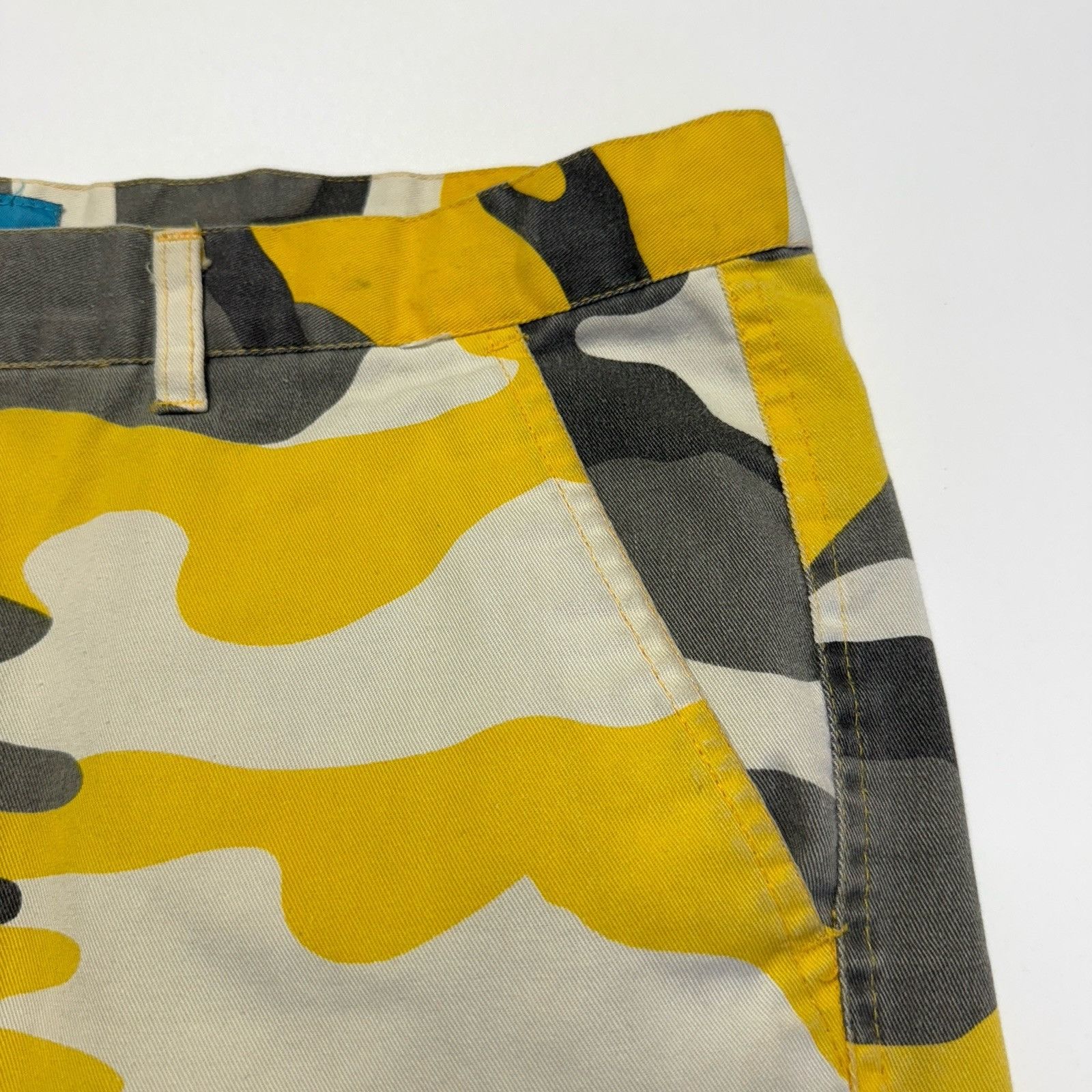Vintage Vintage THC Camouflage Baggy Shorts Mens 42 W Yellow Skate G Size US 42 / EU 58 - 3 Thumbnail