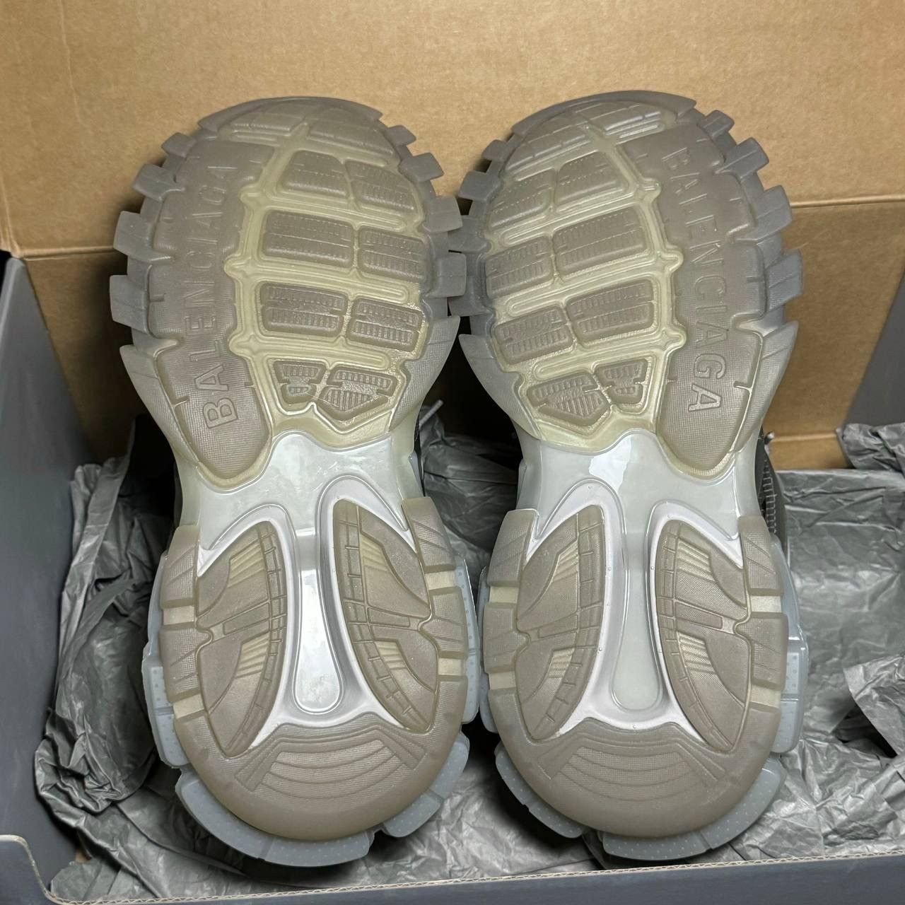 Balenciaga 39 sneakers Balenciaga track 1 Crearsole Gray Size US 6 / EU 39 - 10 Thumbnail
