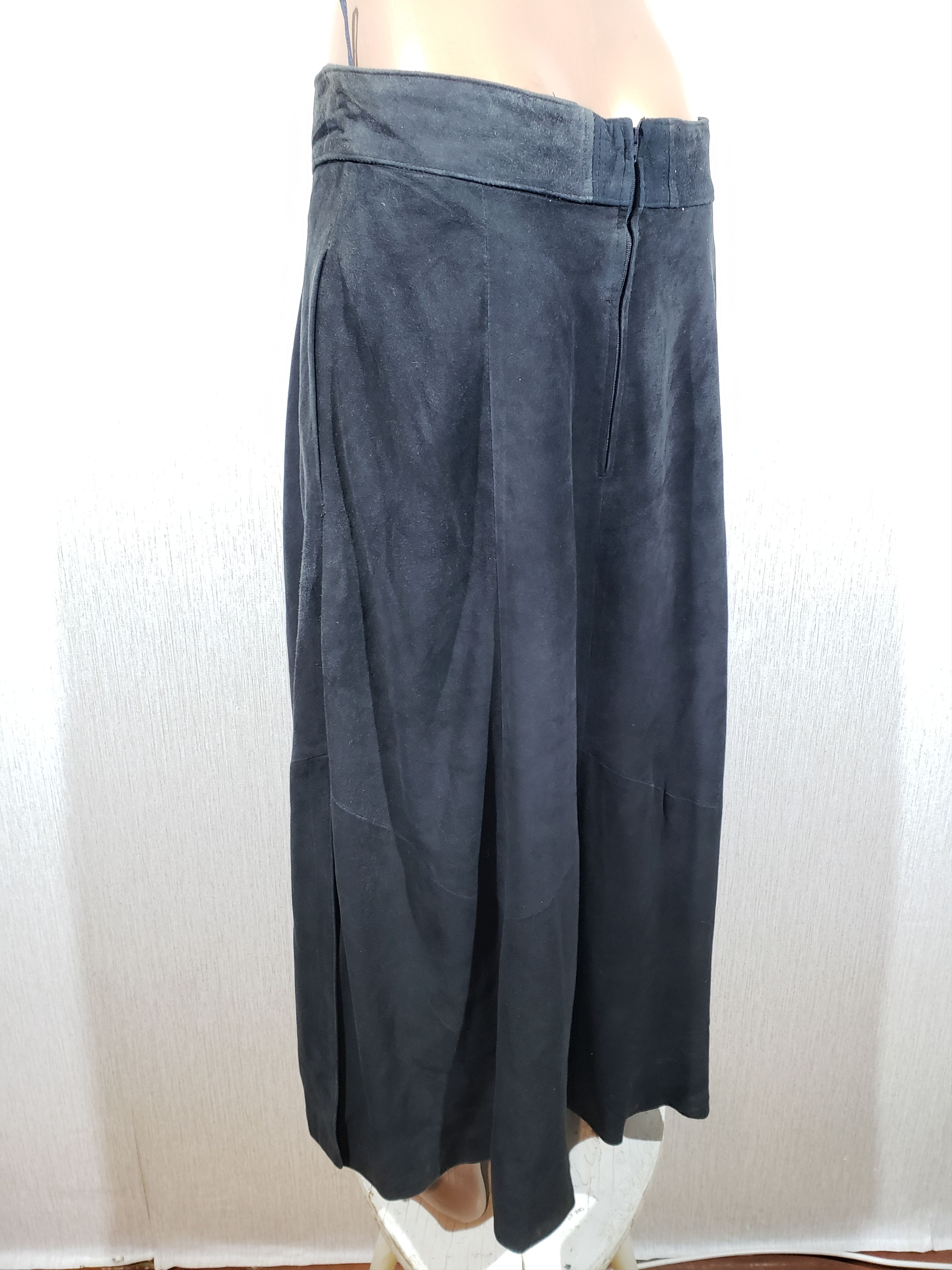 Genuine Leather Flared blue leather skirt. Blue suede skirt. Size 33" - 6 Thumbnail