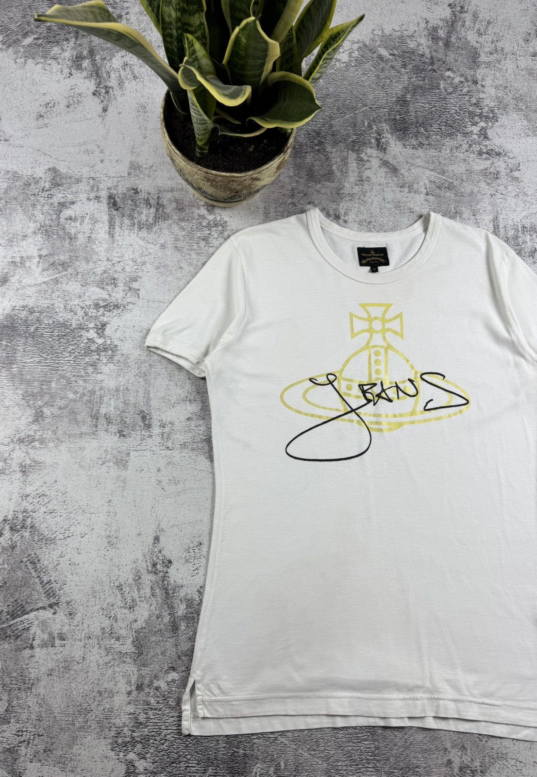 Vivienne Westwood VIVIENNE WESTWOOD X ANGLOMANIA Gold Foil Jeans Orb T Shirt Size US M / EU 48-50 / 2 - 2 Thumbnail