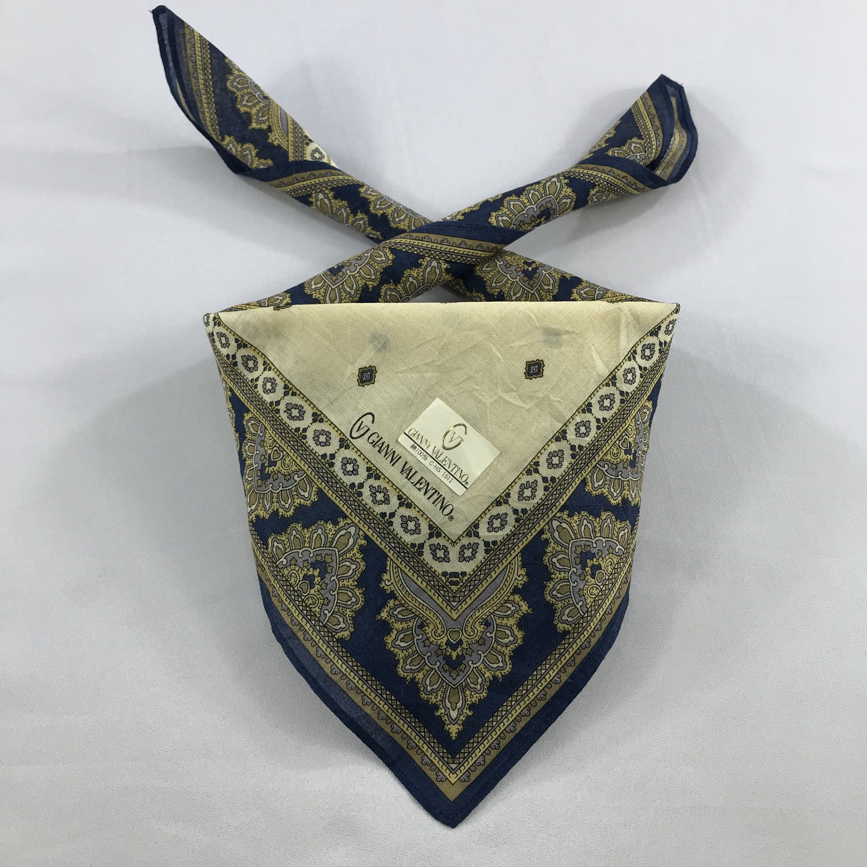 Vintage Gianni Valentino Bandana / Handkerchief / Neckerchief -S2665 Size ONE SIZE - 3 Thumbnail