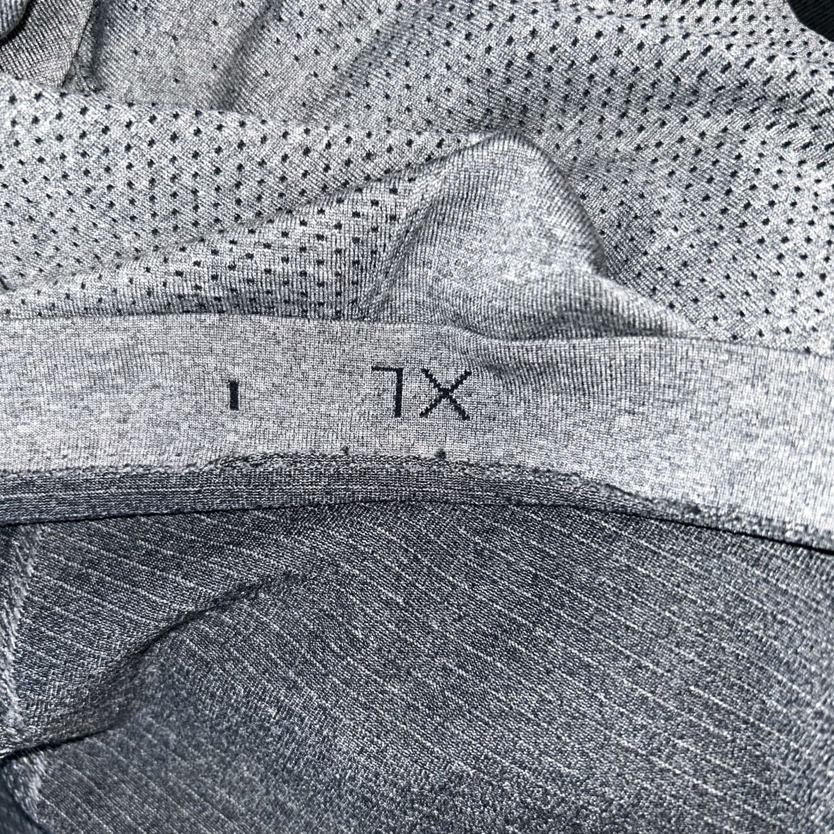 Lululemon Lululemon Live In Practice Henley Gray Long Sleeve T-Shirt Men’s XL Distressed Size US XL / EU 56 / 4 - 7 Thumbnail