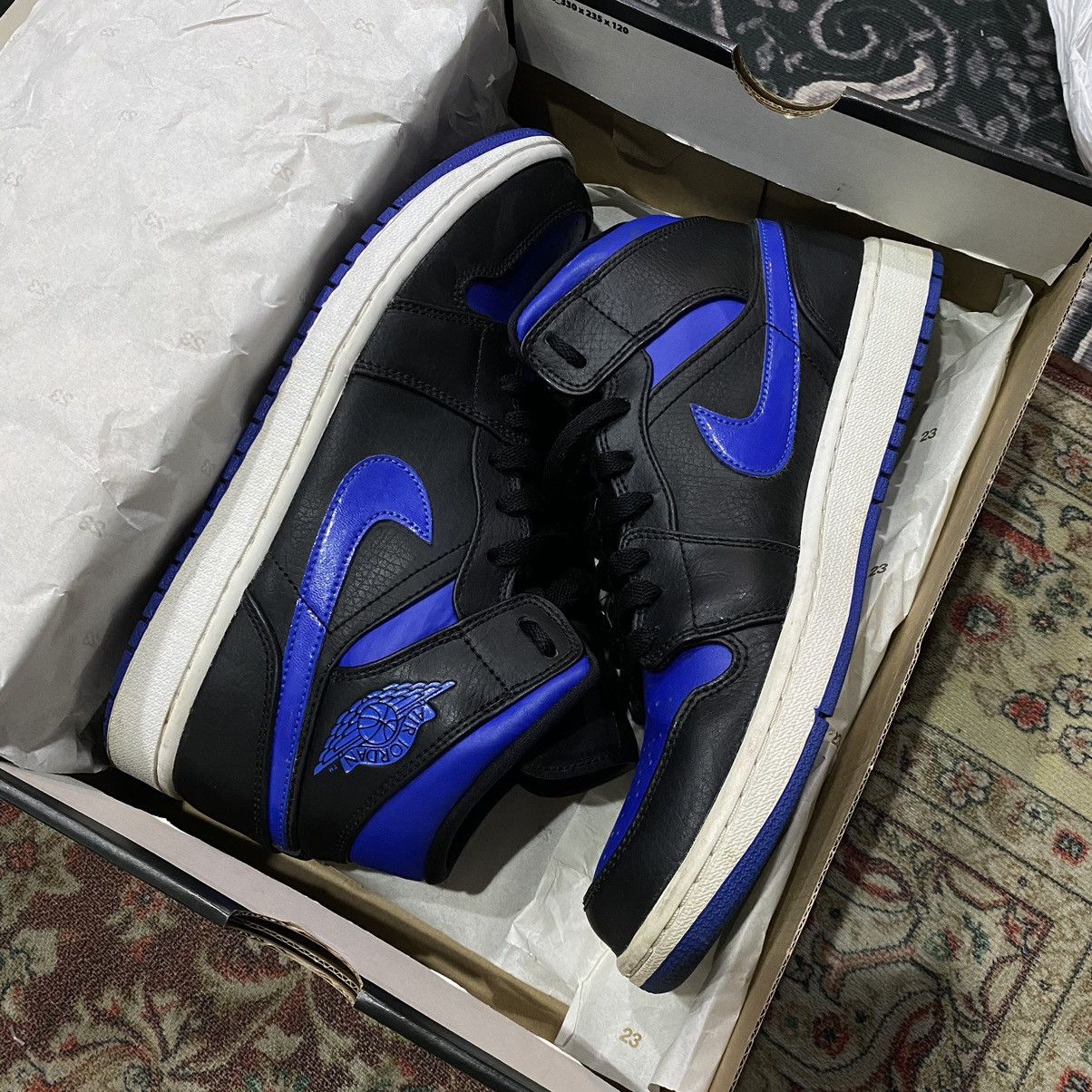 image of Jordan Nike Air Jordan 1 Mid 'hyper Royal' Size 10 Mens Shoes in Blue