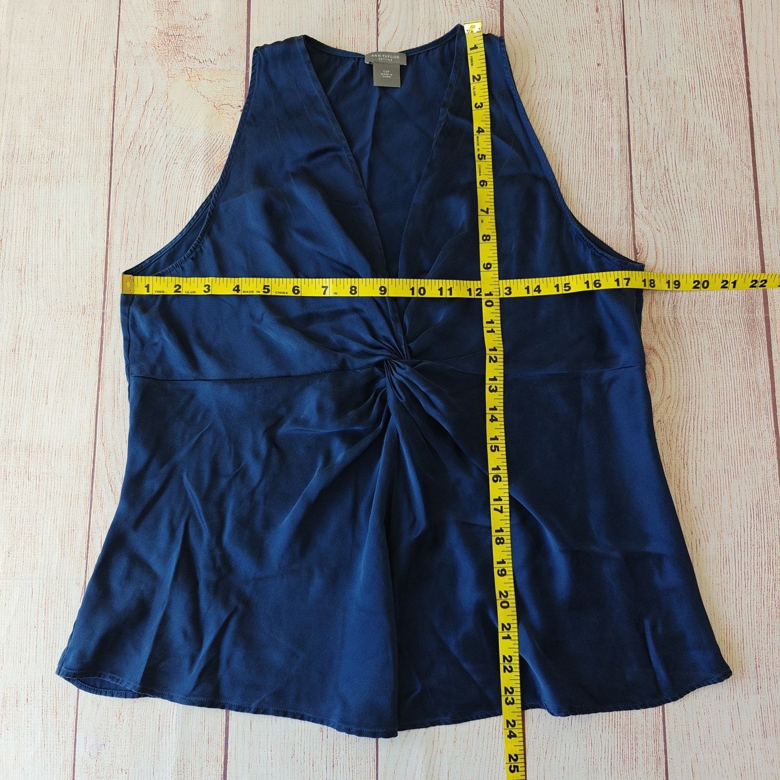 Ann Taylor 100% silk blue twist front sleeveless blouse sz 12P Size XL / US 12-14 / IT 48-50 - 8 Thumbnail