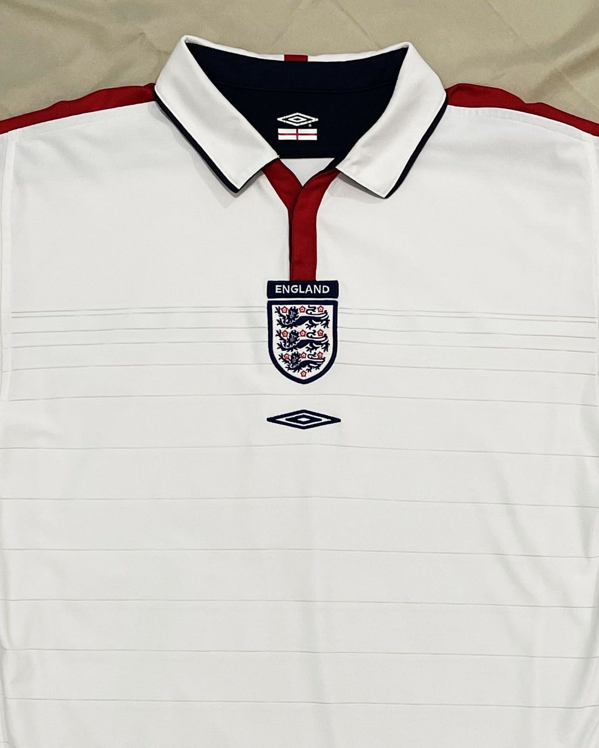 Umbro England Home Kit 2003 2004 2005 Size US L / EU 52-54 / 3 - 4 Thumbnail
