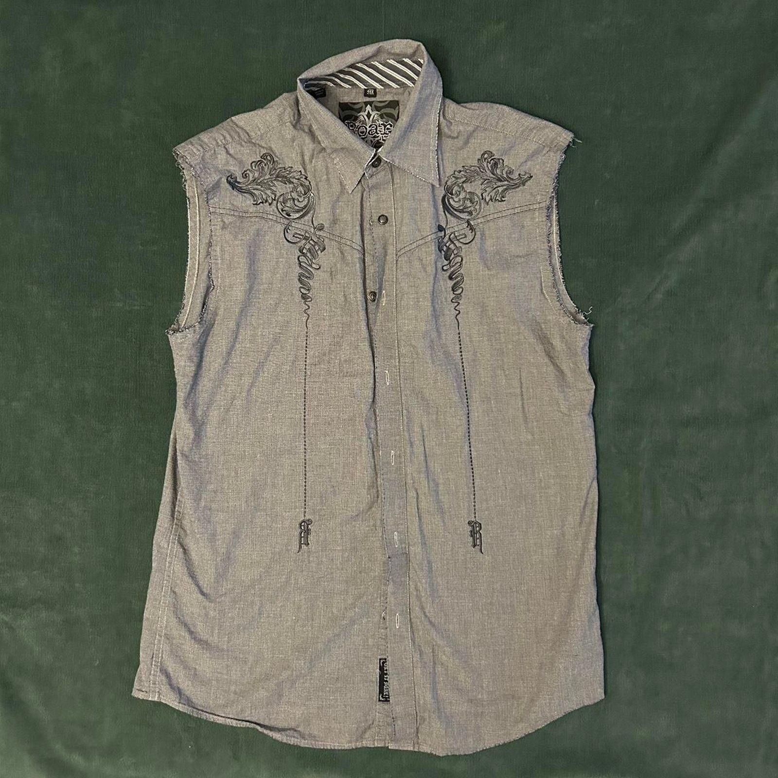 Roar Sleeveless roar button up Size US L / EU 52-54 / 3 - 1 Thumbnail