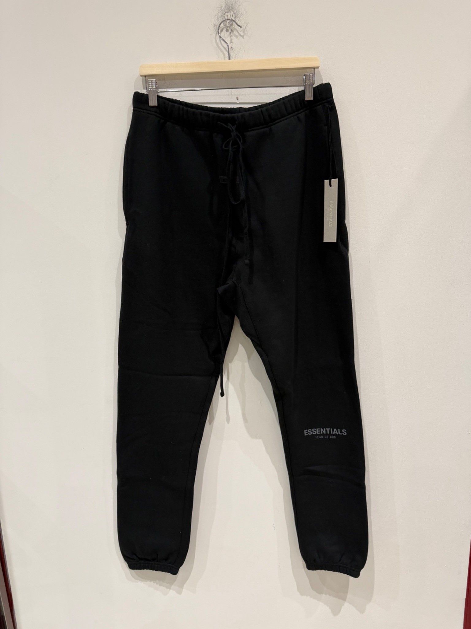 Fear of God Fear of God Essentials Vintage Fleece Sweatpant Jet Black Size US 34 / EU 50 - 1 Thumbnail