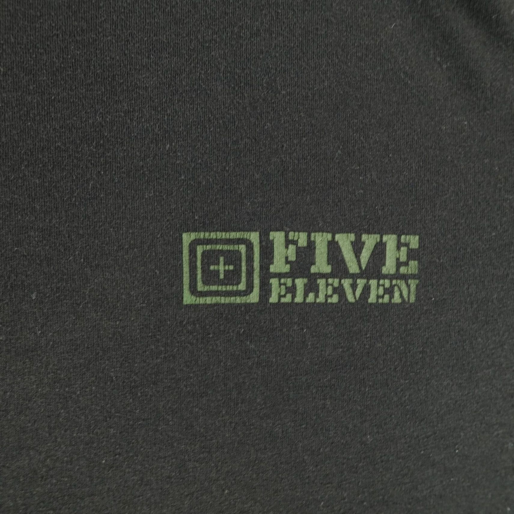 Vintage VINTAGE 5.11 Tactical Shirt Mens M Black Pineapple Grenade Always Be Ready Utility Shirt Size US M / EU 48-50 / 2 - 3 Thumbnail