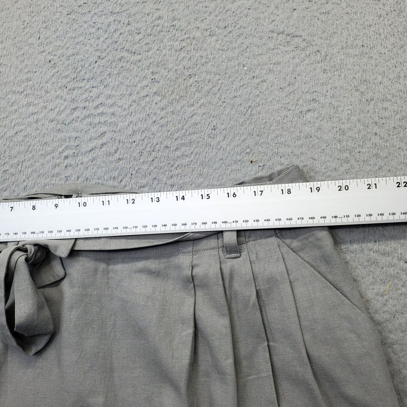 Pendleton Pendleton Womens 18 Gray Linen A-Line Skirt Back Zip Belted Pleated Waist 18.5 inch Short Subtle N/A Size 40" / US 18 - 4 Thumbnail