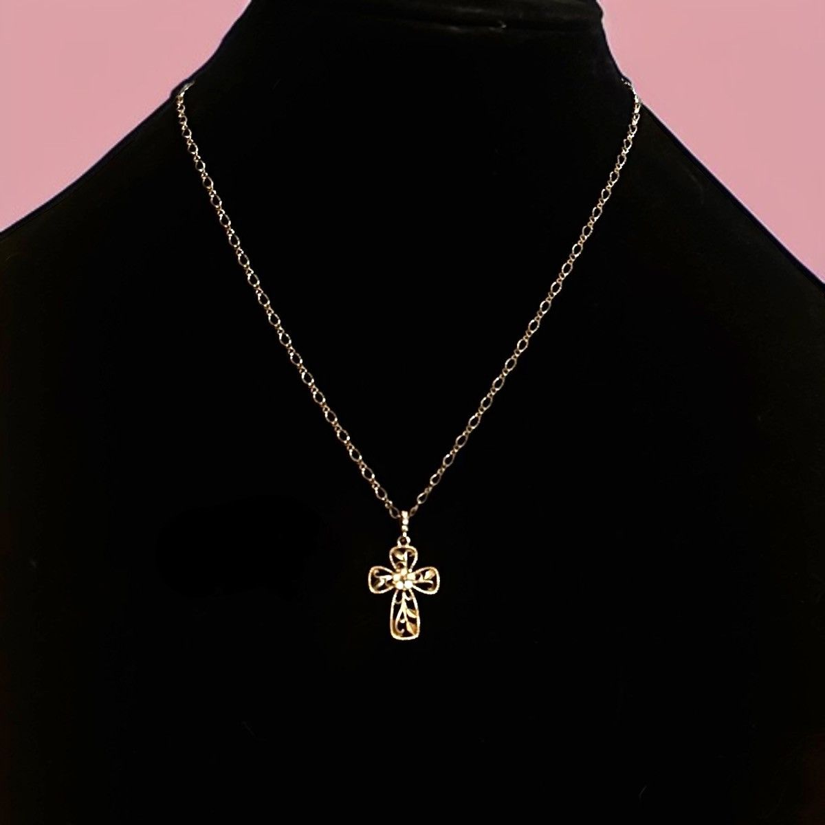 Other Avon gold filigree AB rhinestone cross pendant necklace Size ONE SIZE - 1 Thumbnail