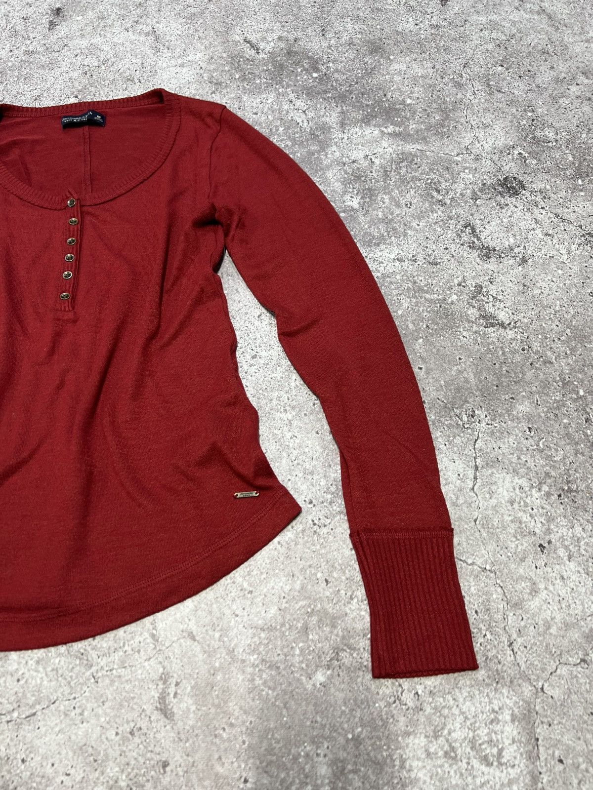 Abercrombie & Fitch y2k abercrombie & fitch 2000’s red long sleeve henley top Size M / US 6-8 / IT 42-44 - 6 Thumbnail
