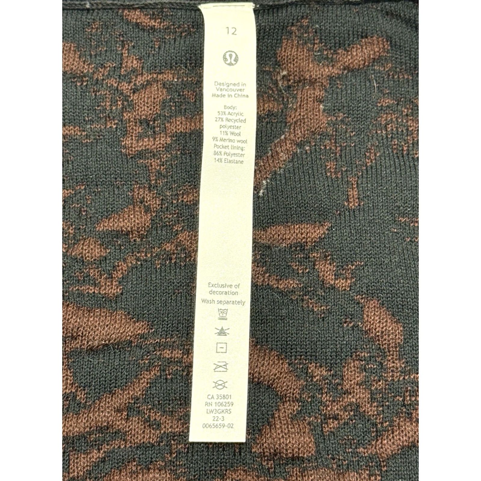 Lululemon VINTAGE Lululemon Women’s Jacquard Multi Texture Sweater Jacket Black Red Boxy Sz 12 Size XL / US 12-14 / IT 48-50 - 7 Thumbnail