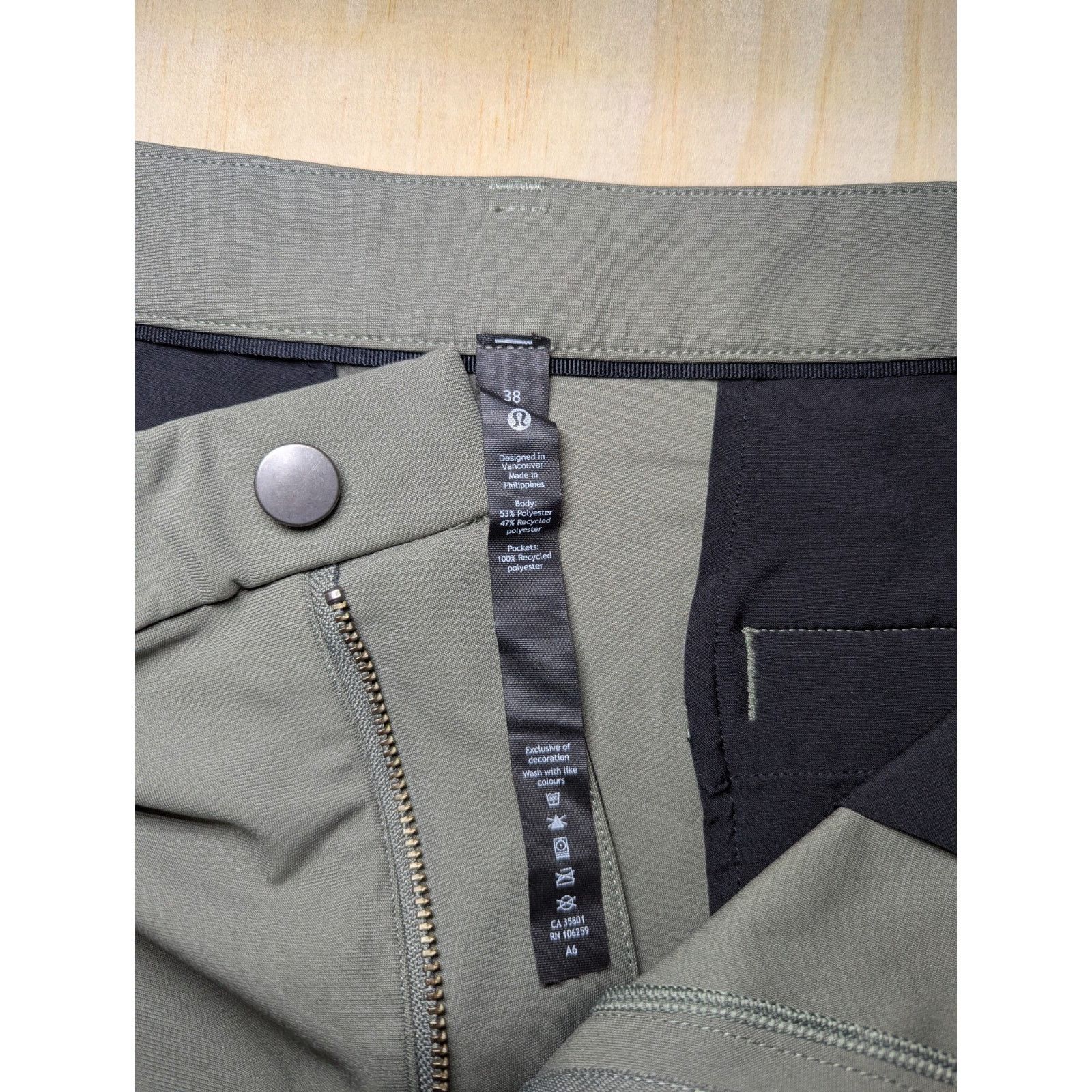 Lululemon Lululemon Men's 38 Shorts Gray Sage Commission Warpstreme Size US 38 / EU 54 - 3 Thumbnail