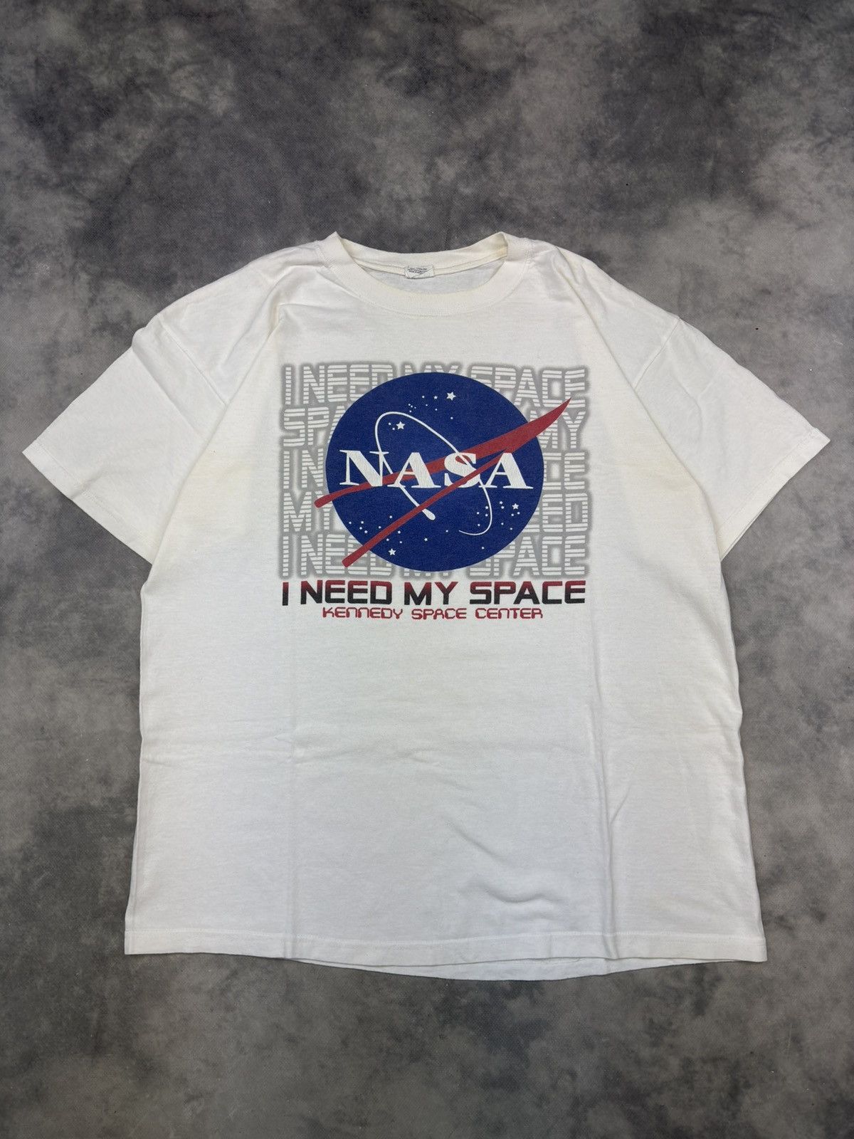Vintage Kennedy Space Center I need my space T shirt Tesla Apple 90s Size US XL / EU 56 / 4 - 1 Thumbnail