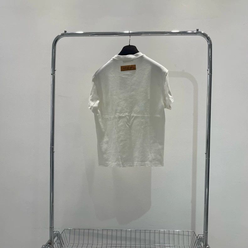 Louis Vuitton Louis Vuitton White and green embroidered airplane short s Size US XS / EU 42 / 0 - 3 Thumbnail