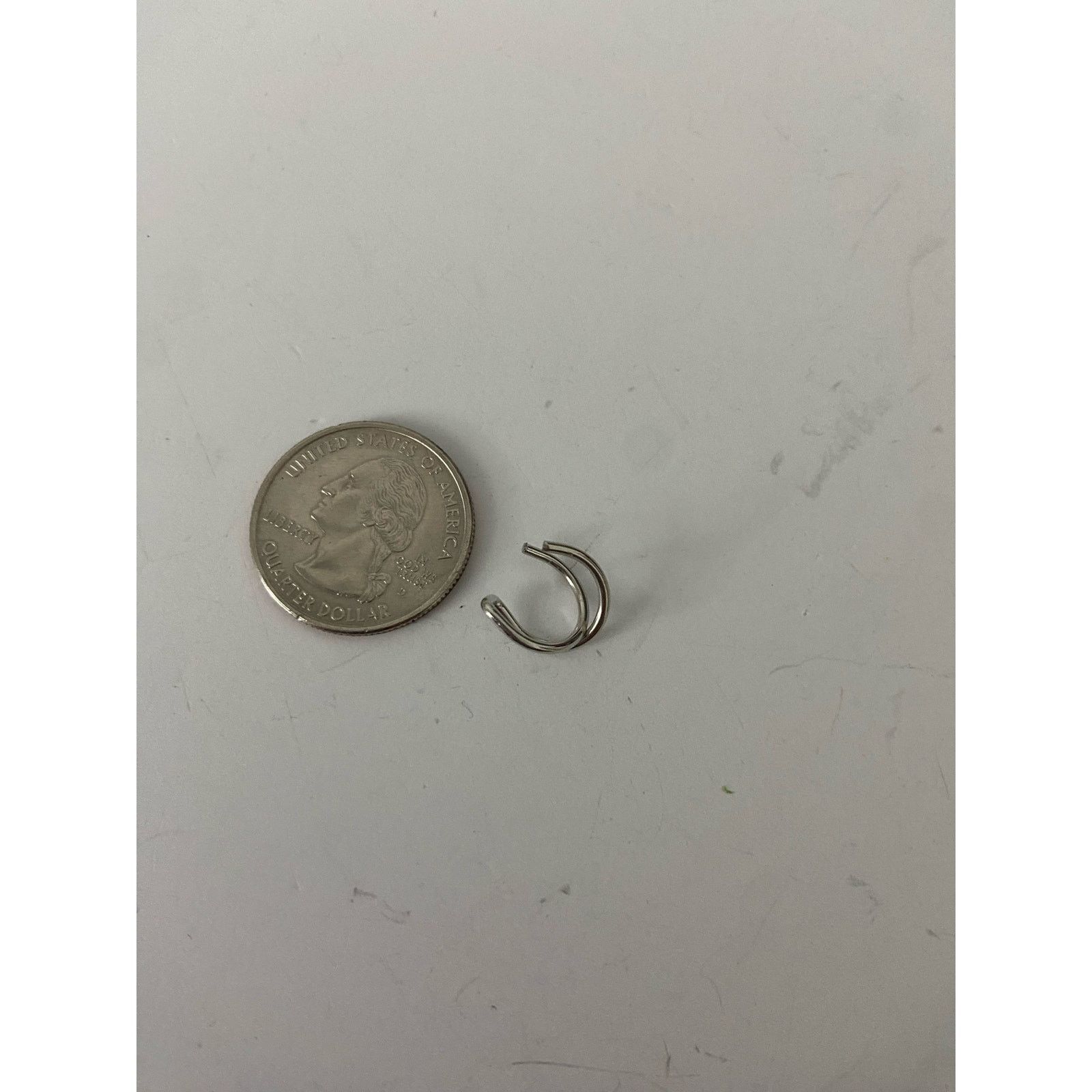 Other Silver tone criss cross ear cuff Size ONE SIZE - 3 Thumbnail