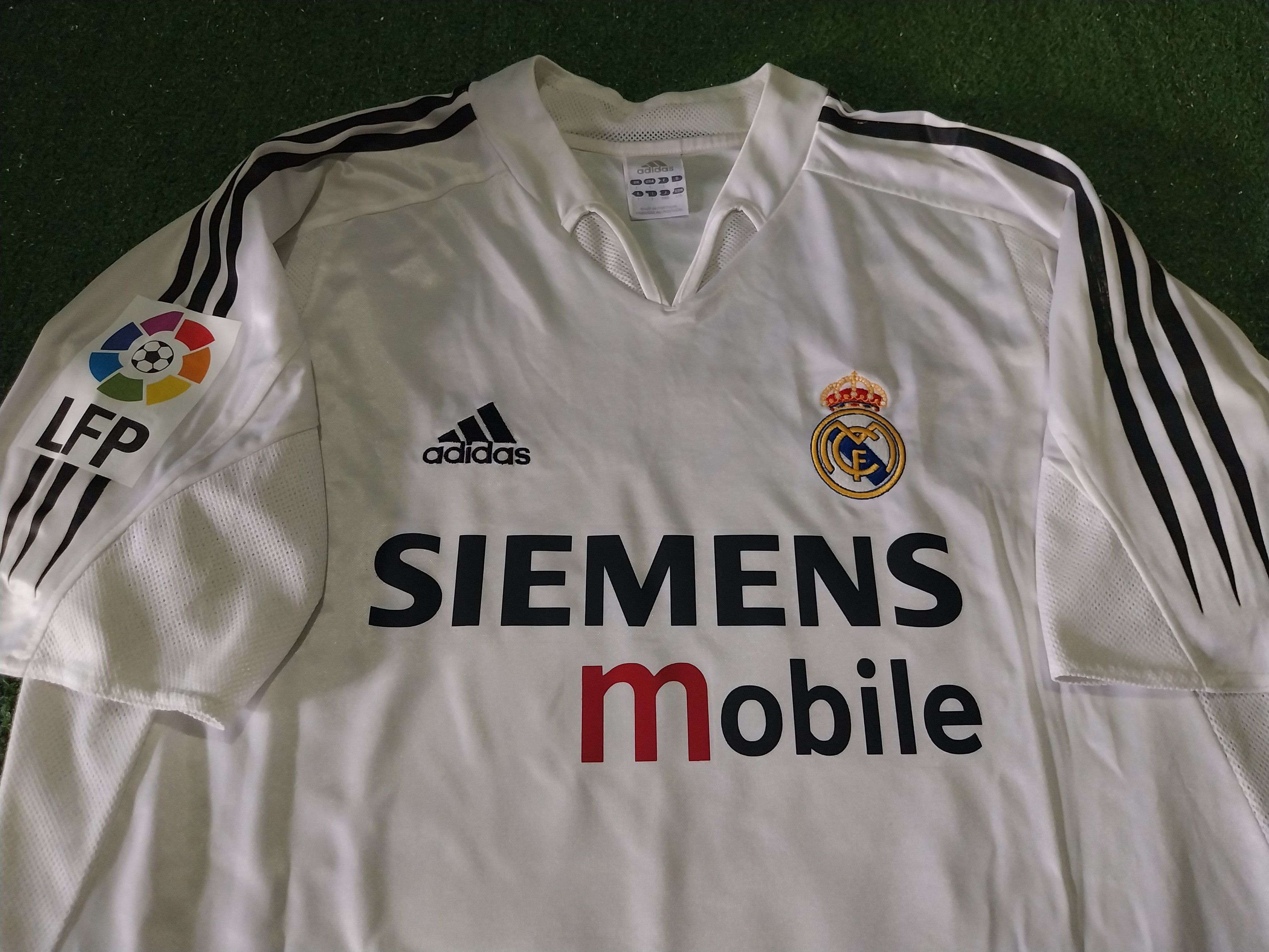 Adidas Real madrid home 2004/2005 david beckham jersey football Size US L / EU 52-54 / 3 - 3 Thumbnail