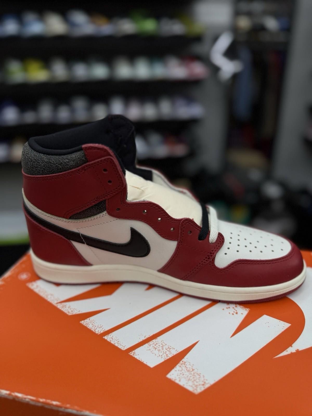 Jordan Brand Size 10.5 - Jordan 1 Retro High OG Chicago Lost & Found NEW Size US 10.5 / EU 43-44 - 5 Thumbnail