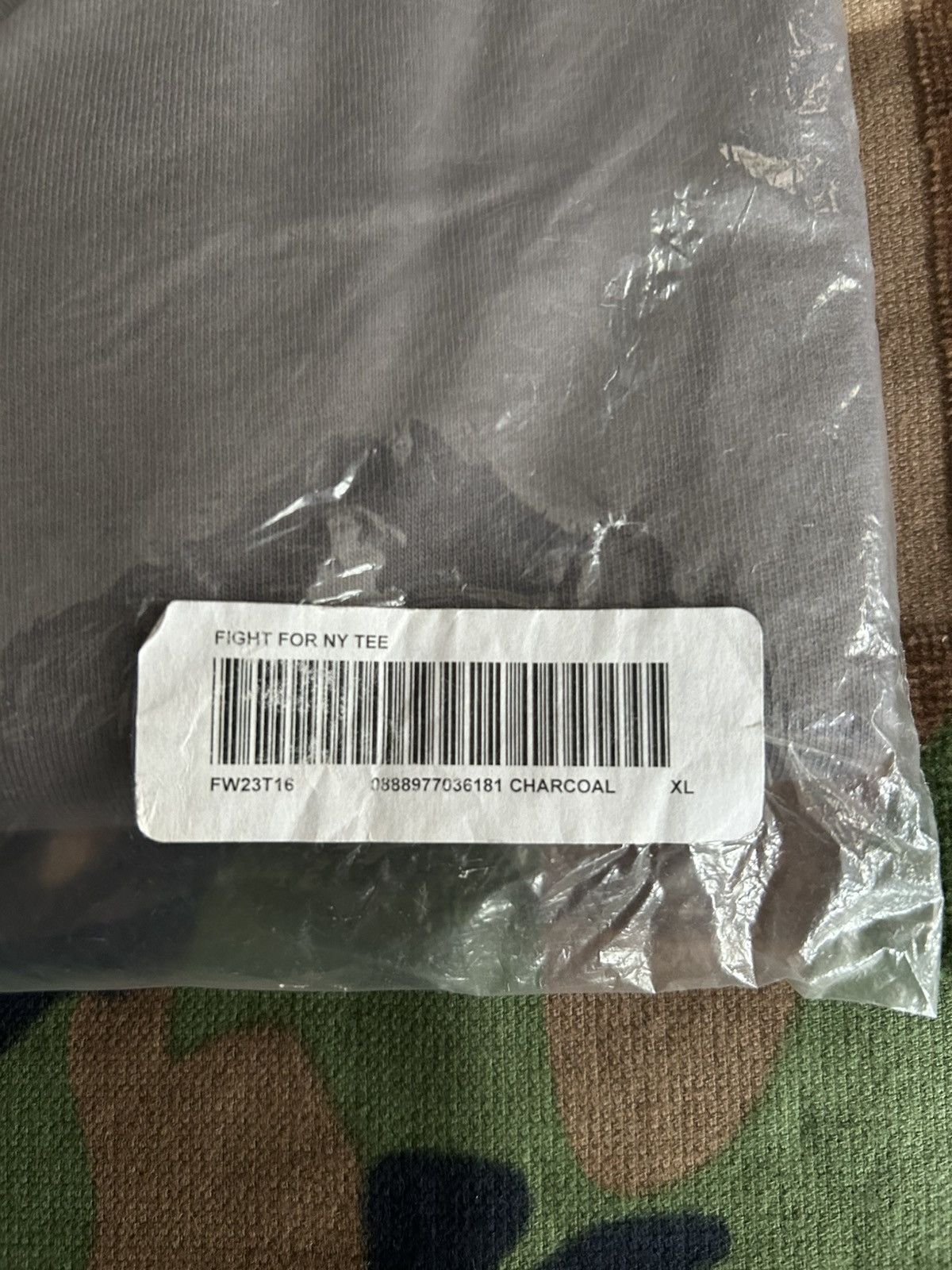 Supreme Supreme Fighter / Fight For NY Tee Charcoal XL FW23 Size US XL / EU 56 / 4 - 5 Thumbnail