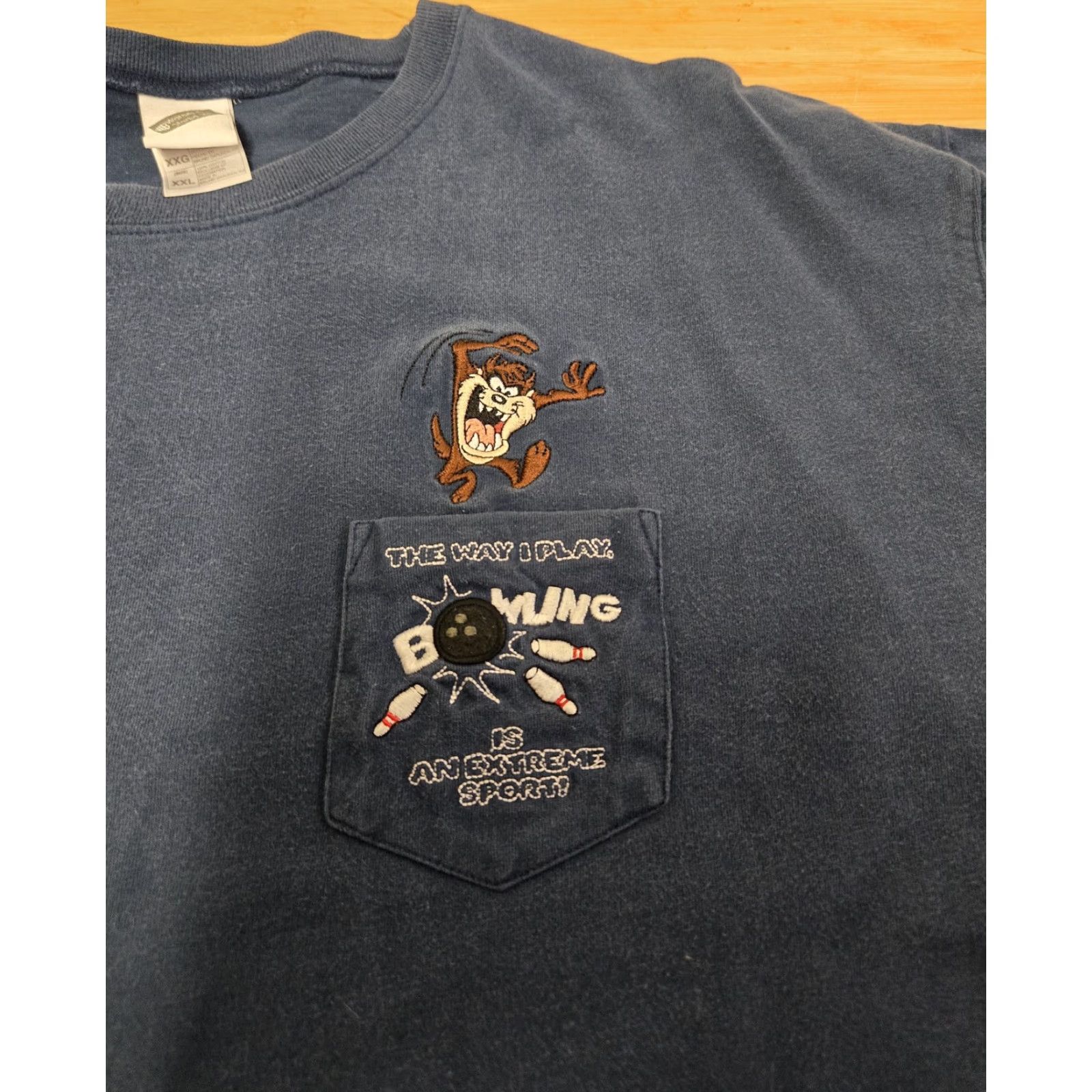 Vintage Warner Bros Looney Tunes Taz Shirt Mens 2XL Blue Pocket Tee Bowling Extreme Sport Size US XXL / EU 58 / 5 - 2 Thumbnail