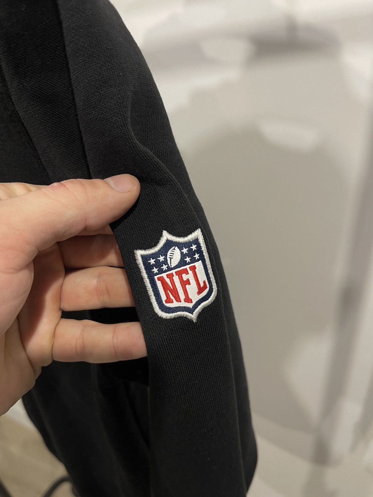 New Era NFL hoodie sweatshirt new era black big logo XS Size US XS / EU 42 / 0 - 8 Thumbnail