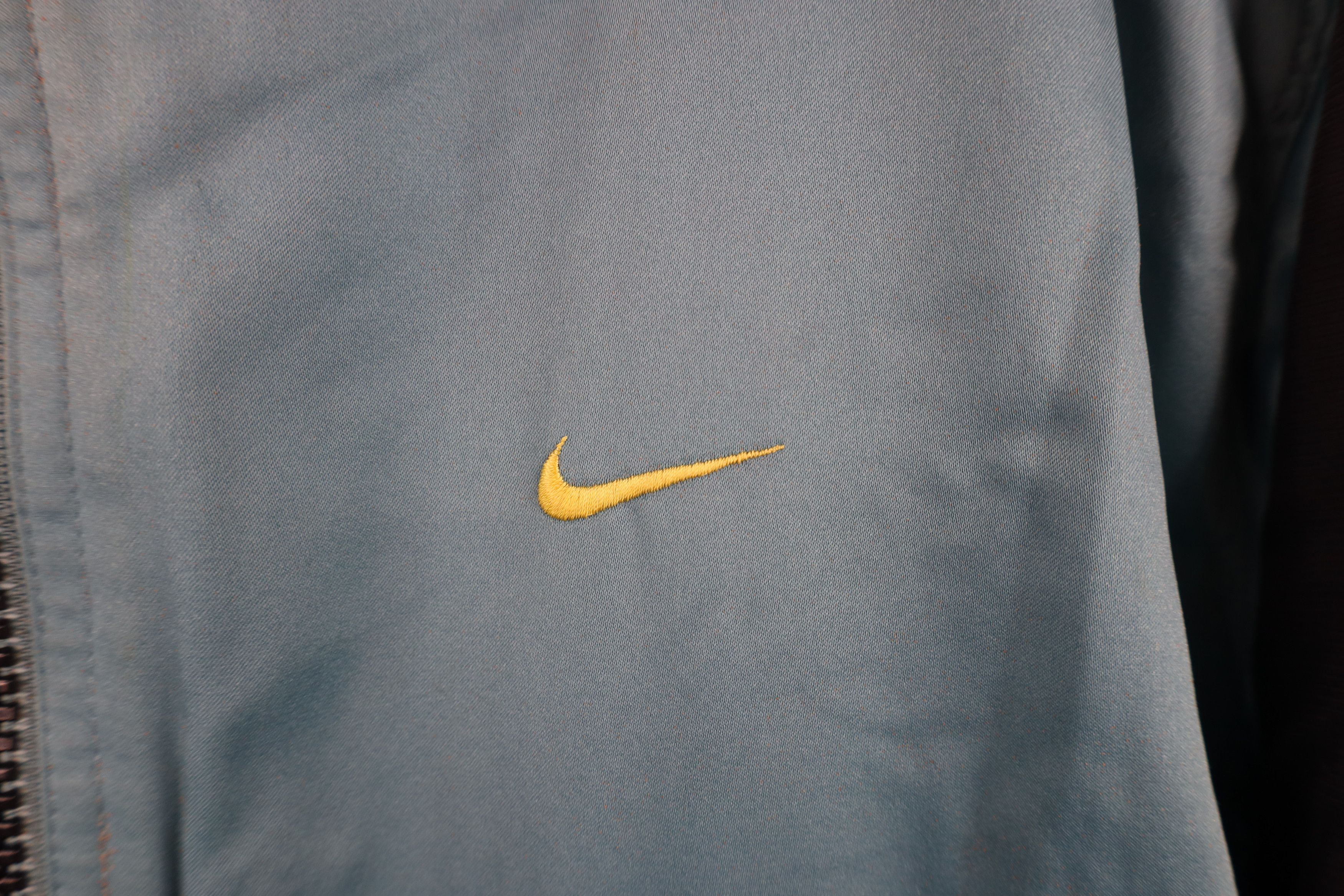 Nike Vintage 90s Nike Travis Scott Mini Swoosh Cape Hood Jacket Size US L / EU 52-54 / 3 - 4 Thumbnail