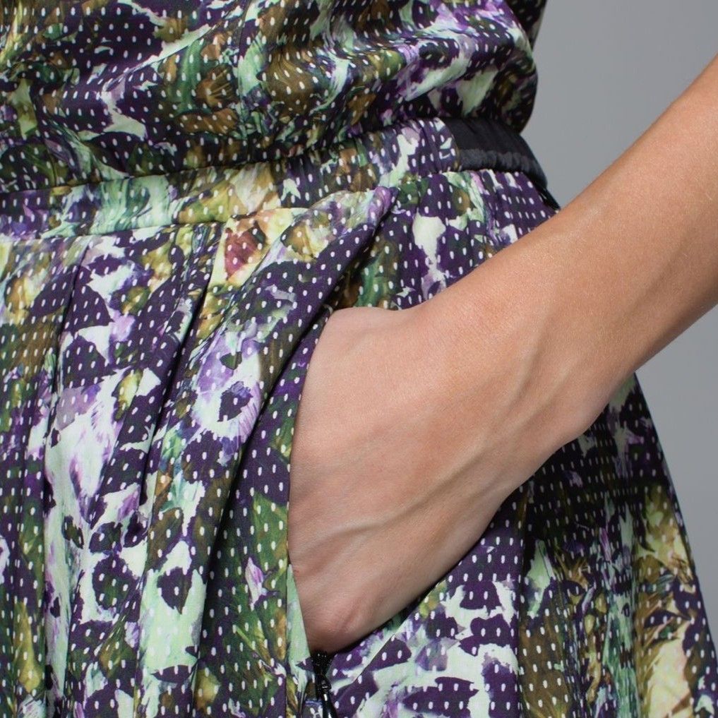 Lululemon City Summer Dress in Floral Sport Cutout Racerback US 6 NWT Size M / US 6-8 / IT 42-44 - 8 Thumbnail