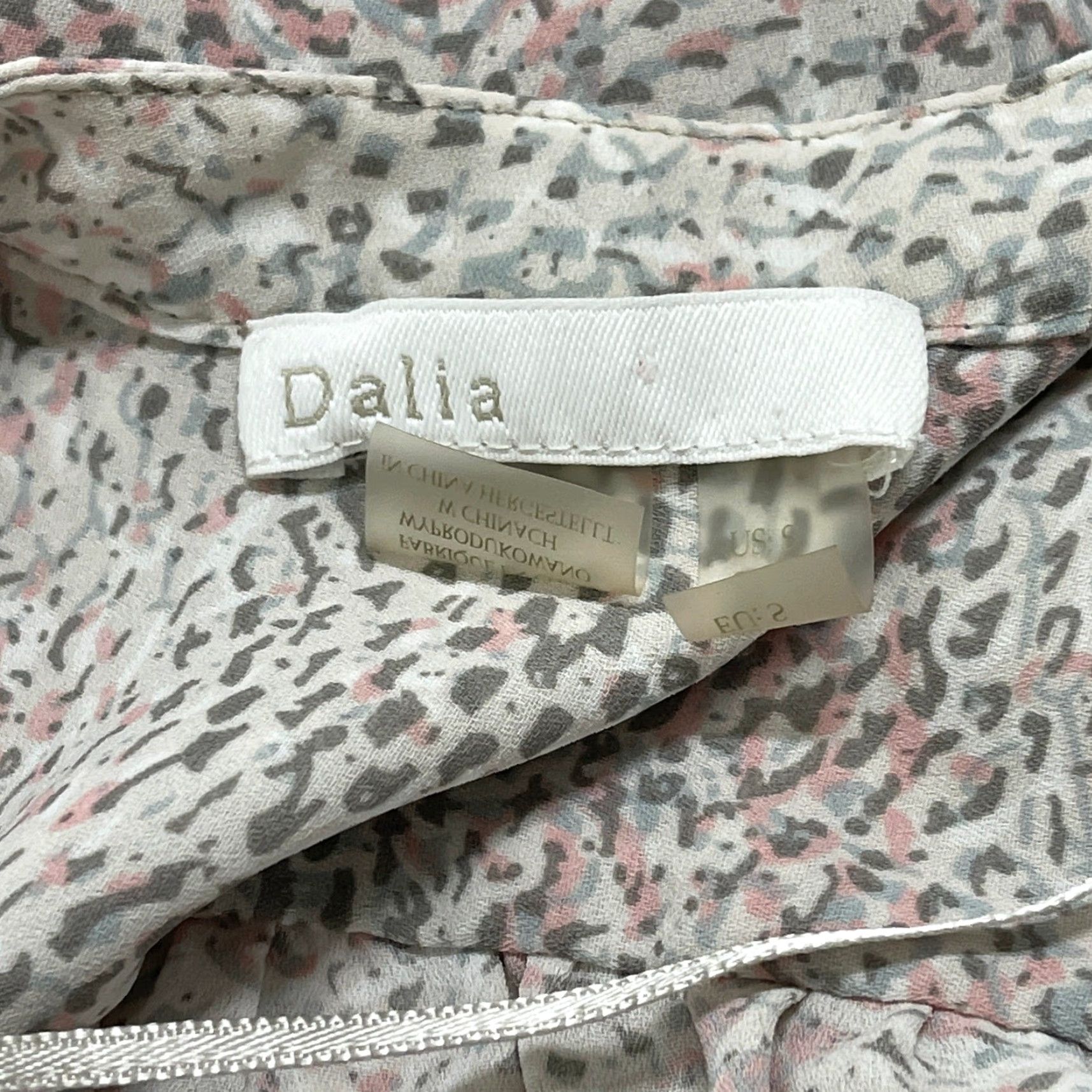 Vintage Dalia Blouse Sleeveless Pink Gray White Geometric Print Office Chic Bohemian Soft Girl Basic Pullover Regular Size S Women Size S / US 4 / IT 40 - 6 Thumbnail