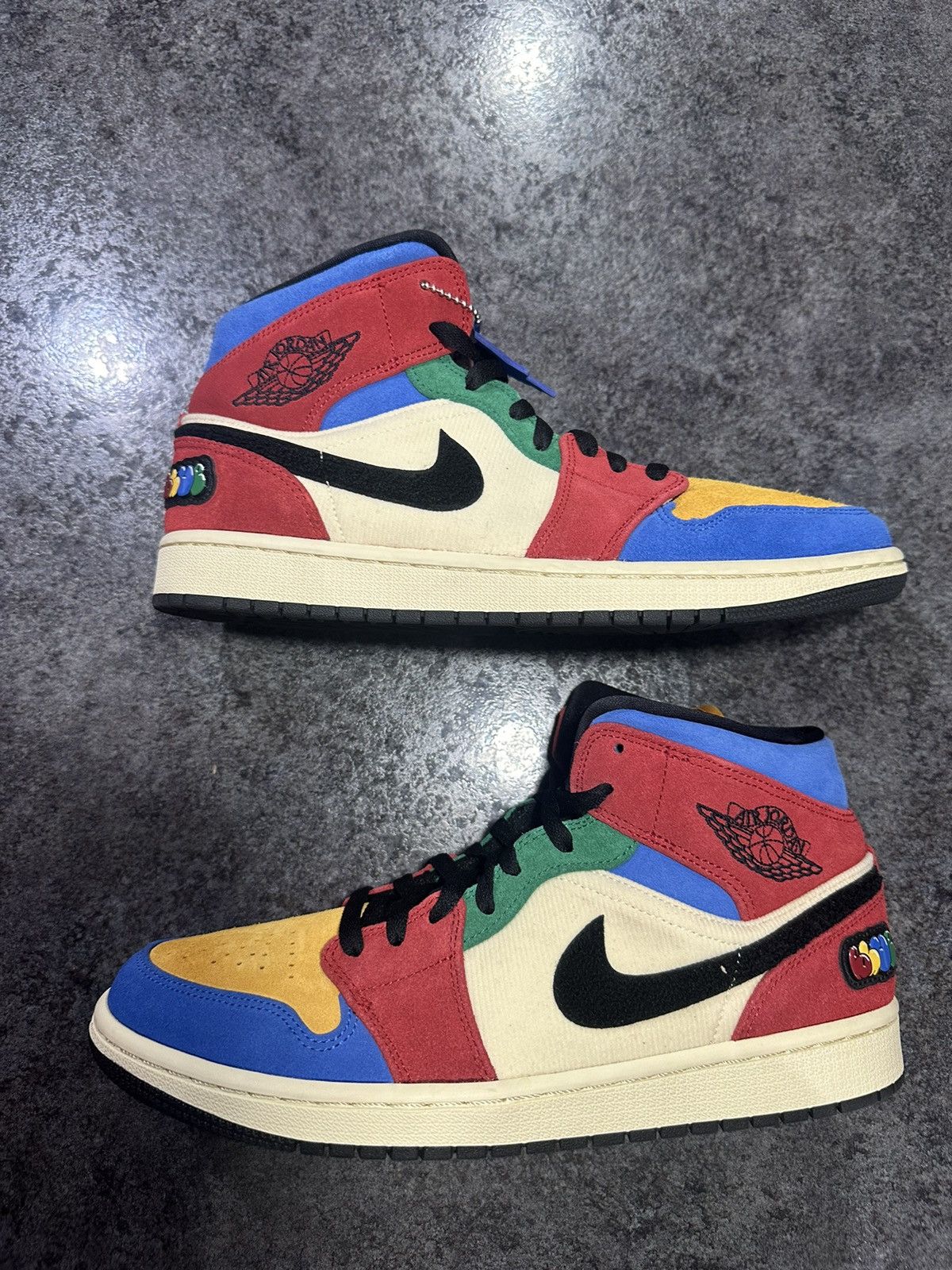 Jordan Brand Nike Air Jordan 1 Mid SE Fearless size 10.5 Size US 10.5 / EU 43-44 - 1 Thumbnail