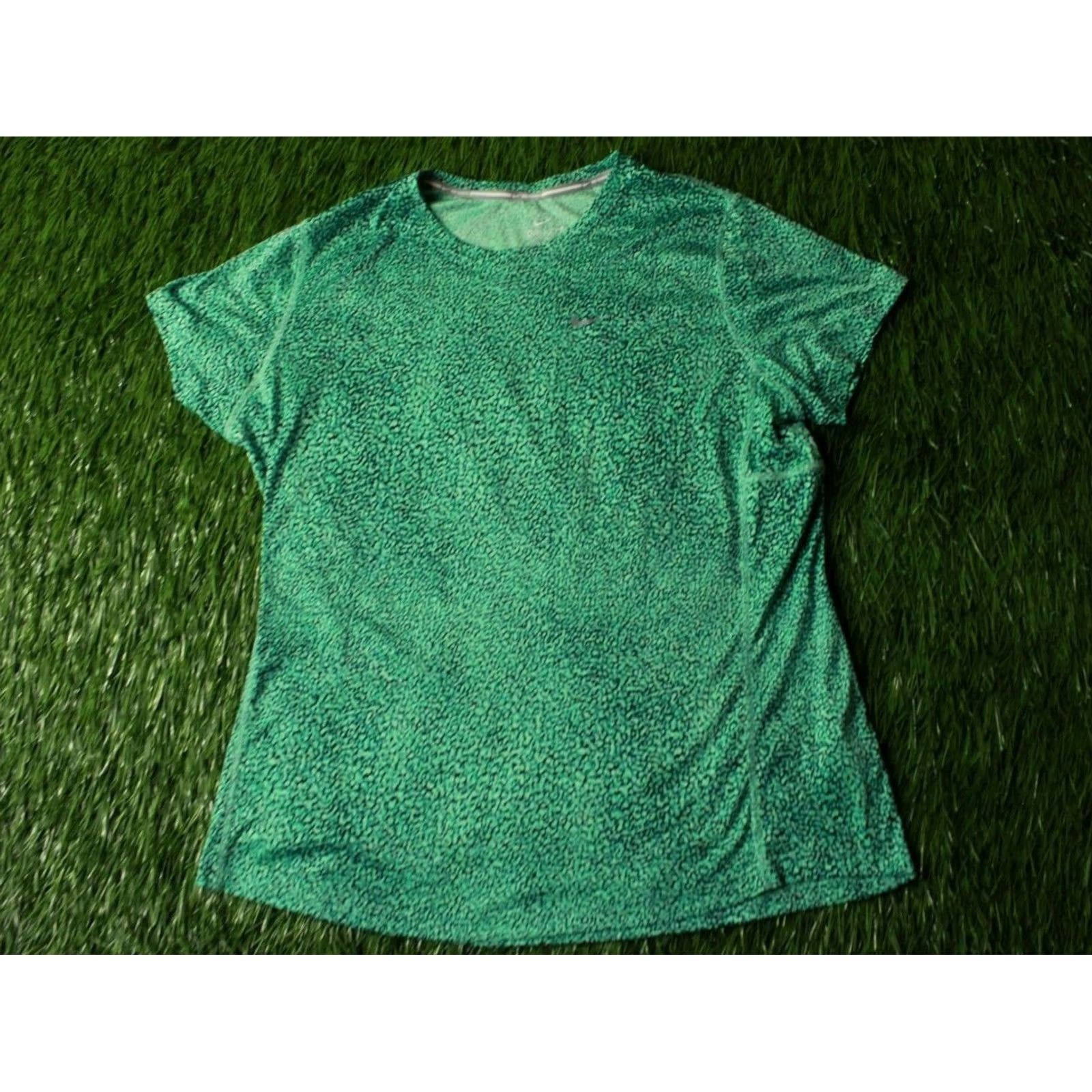 Nike Nike Dri-FIT Original Run Running Reflective Women Training Shirt Jersey XL Green and Black 2015 Nike Shirt Womens XL Size XL / US 12-14 / IT 48-50 - 2 Thumbnail