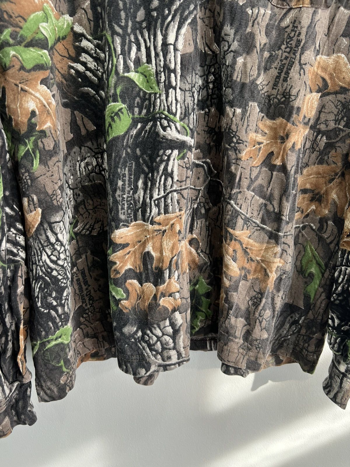 Vintage Vintage Real Tree Camo Longsleeve Shirt mossy oaks crewneck Size US L / EU 52-54 / 3 - 4 Thumbnail
