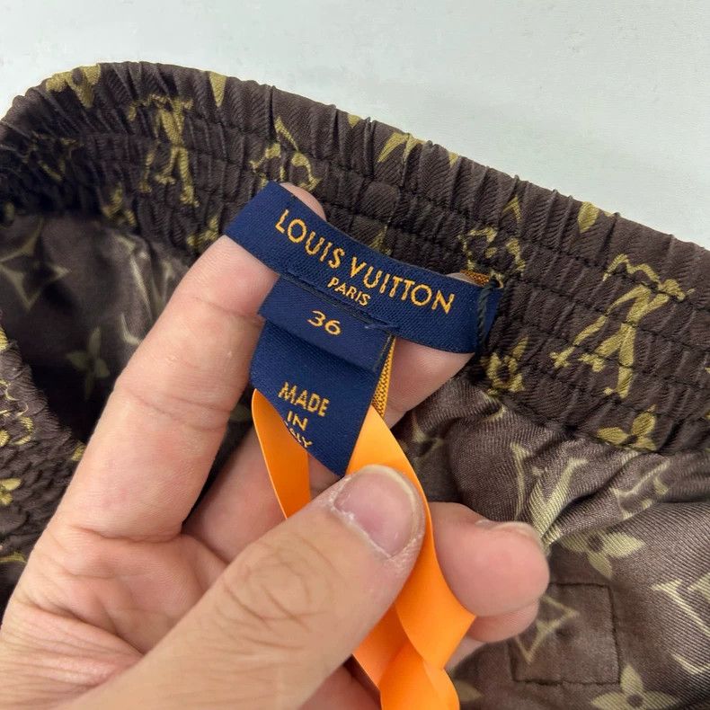 Louis Vuitton Louis Vuitton Presbyopic shorts Size US 36 / EU 52 - 3 Thumbnail