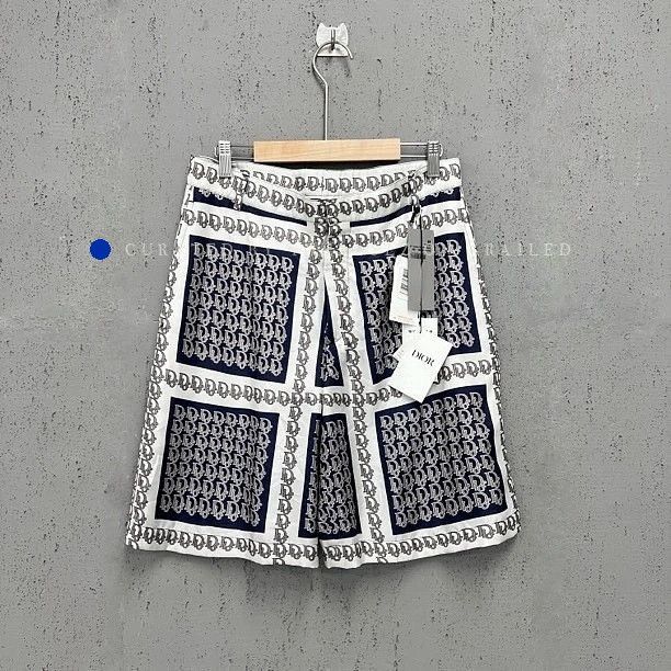 Dior Oblique Print Silk Shorts in Multi Size US 30 / EU 46 - 1 Thumbnail