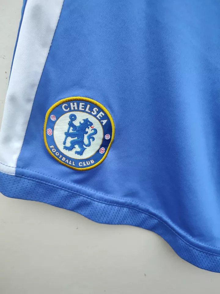 Chelsea Soccer Chelsea FC 2011-12 HOME FOOTBALL Shorts size L Size US 32 / EU 48 - 8 Thumbnail