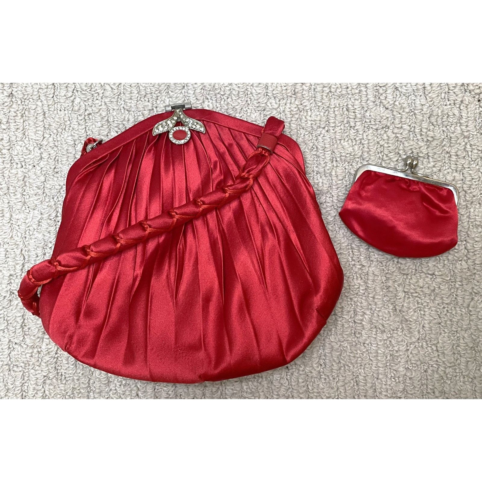 Gucci Vintage Gucci Red Pleated Satin Evening Bag Handbag Clutch Size ONE SIZE - 1 Thumbnail