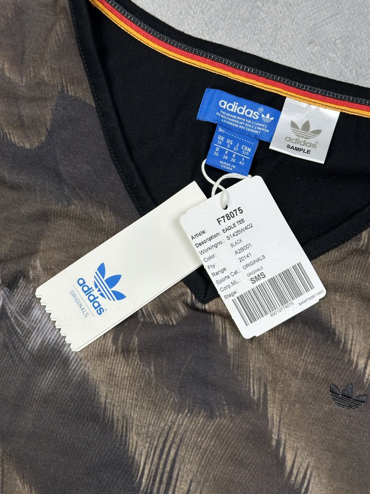 Adidas Adidas Originals Eagle Print Sample Tee & Shorts Set Rare Size 28" / US 6 / IT 42 - 8 Thumbnail