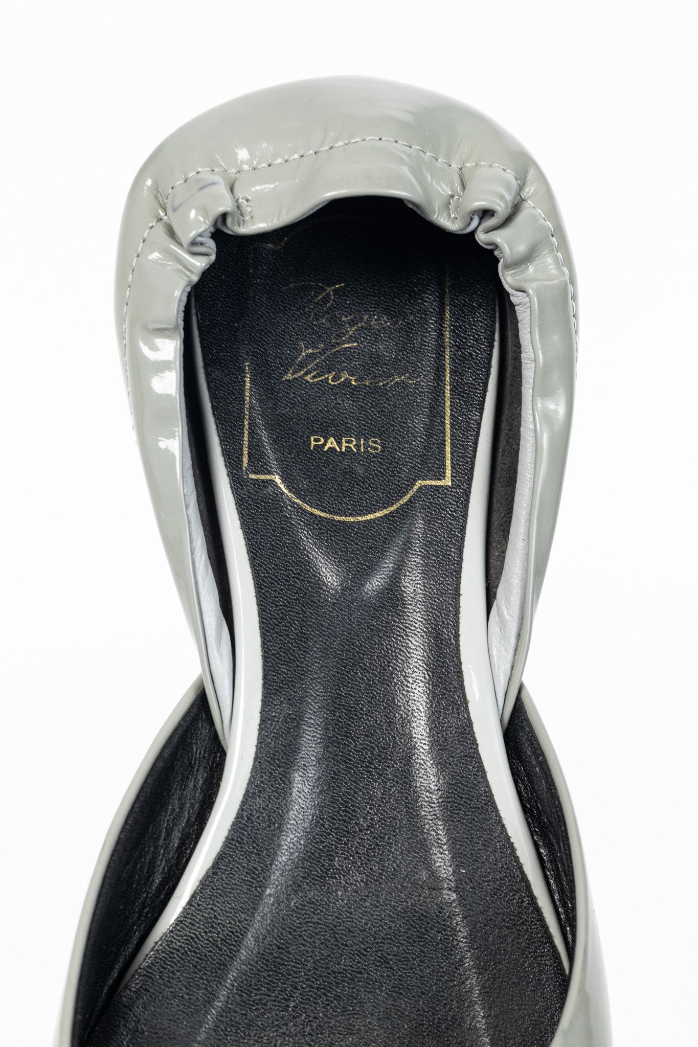 Roger Vivier Roger Vivier Chips Grey Patent Leather Buckle Scrunch Flats Size US 6.5 / IT 36.5 - 10 Thumbnail